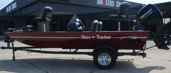 2022 Tracker Boats boat for sale, model of the boat is BASS TRACKER® Classic XL & Image # 1 of 12