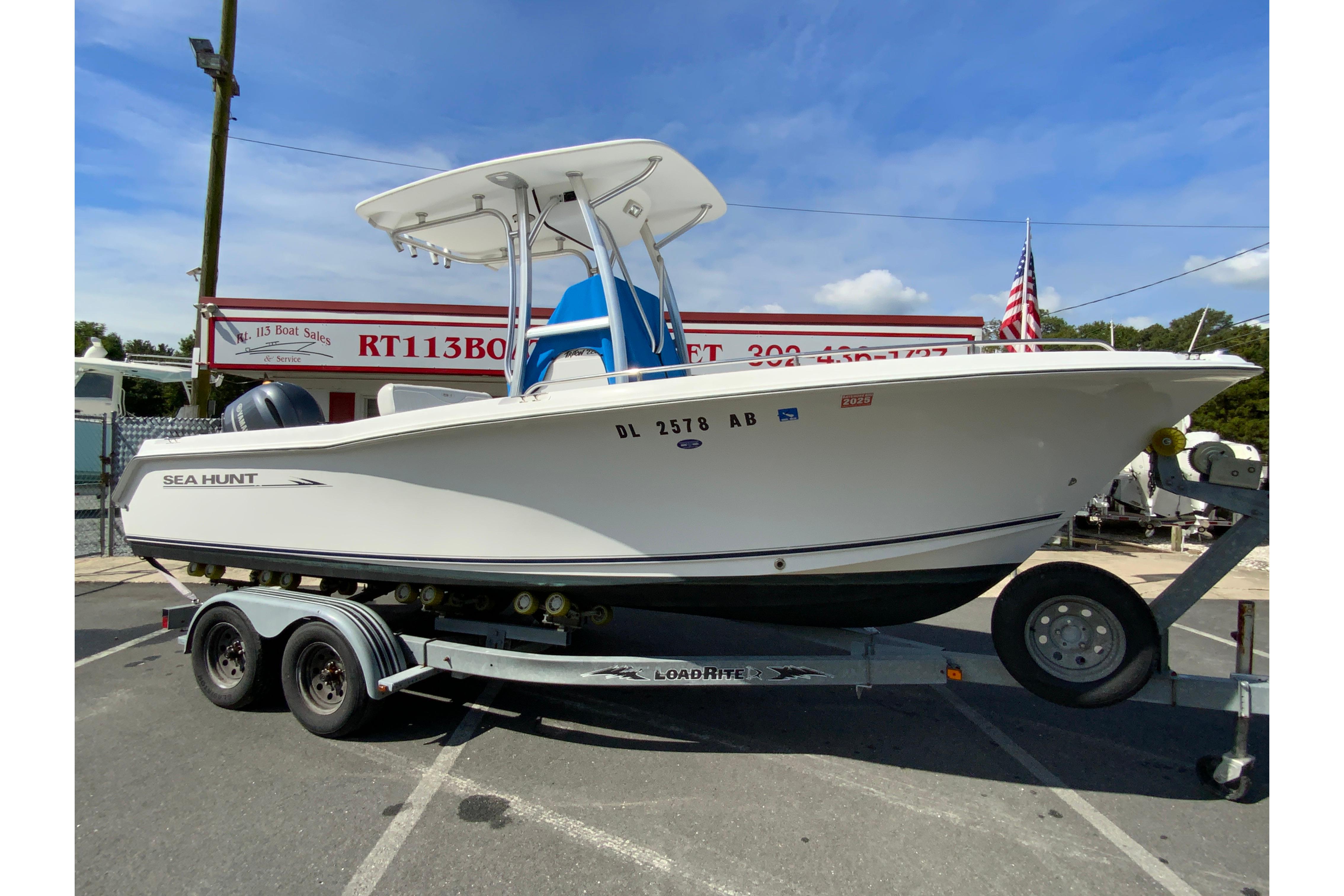 2008 Sea hunt Triton 220-2