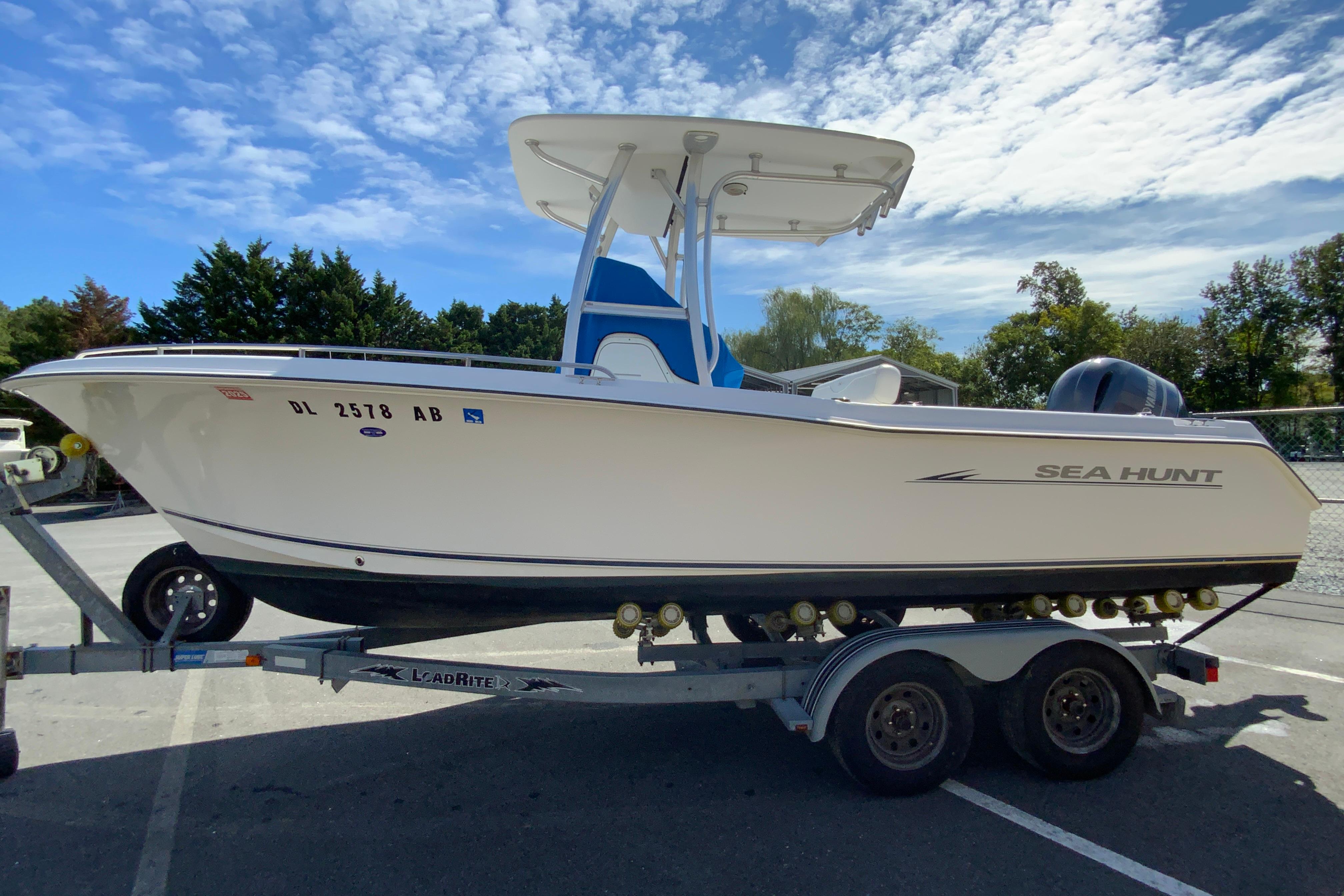 2008 Sea hunt Triton 220-6