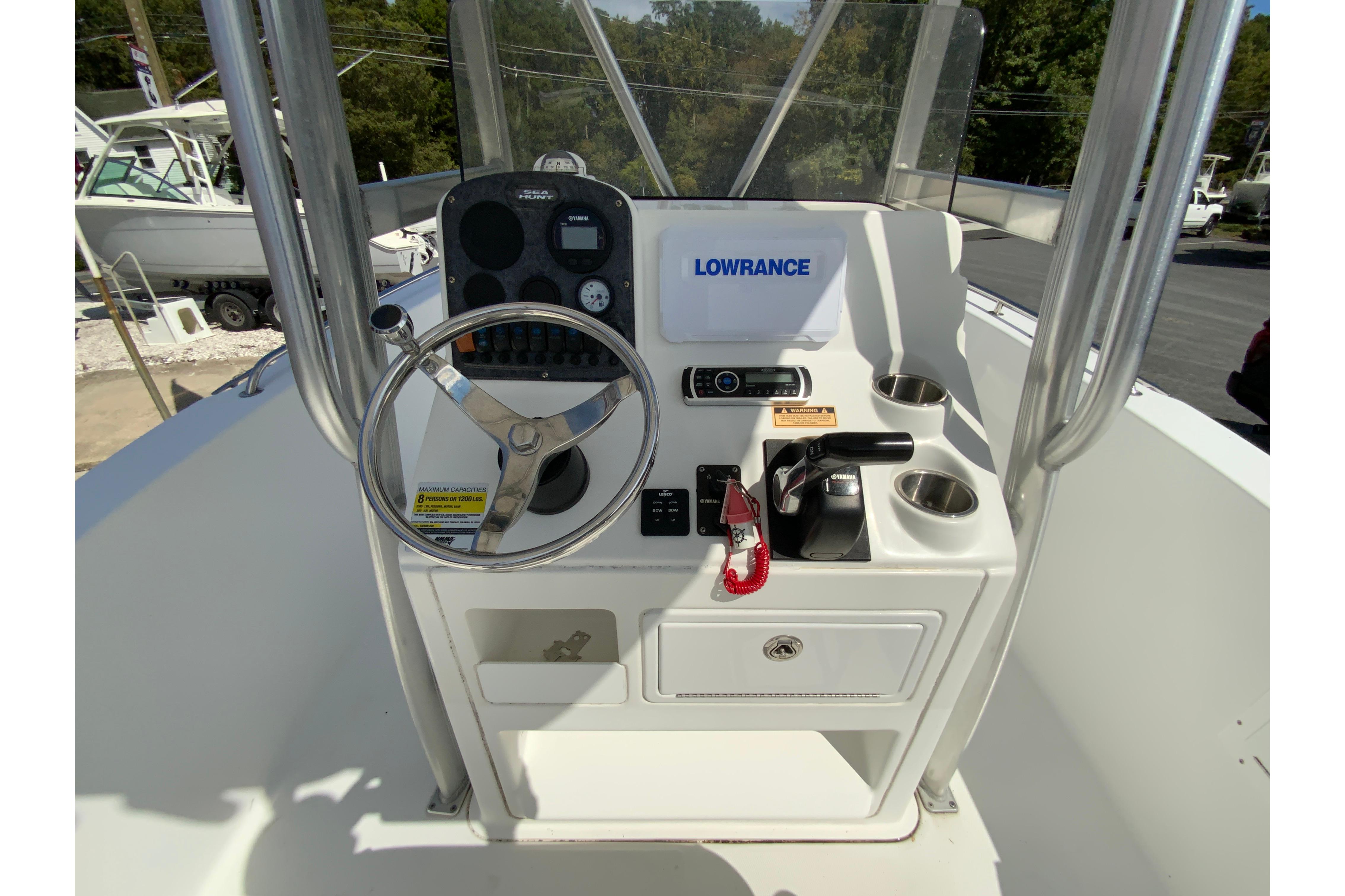 2008 Sea hunt Triton 220-13
