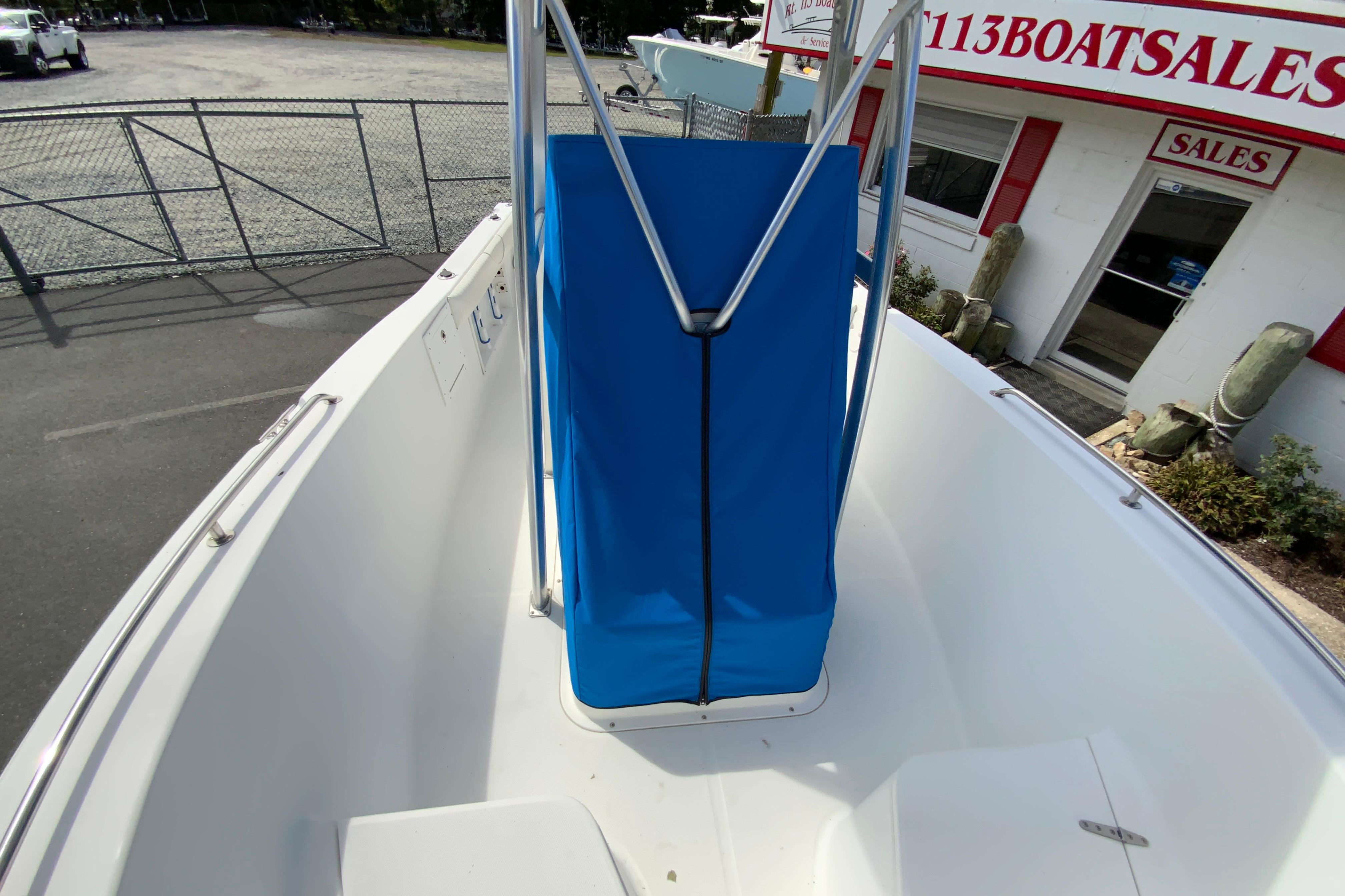 2008 Sea hunt Triton 220-31
