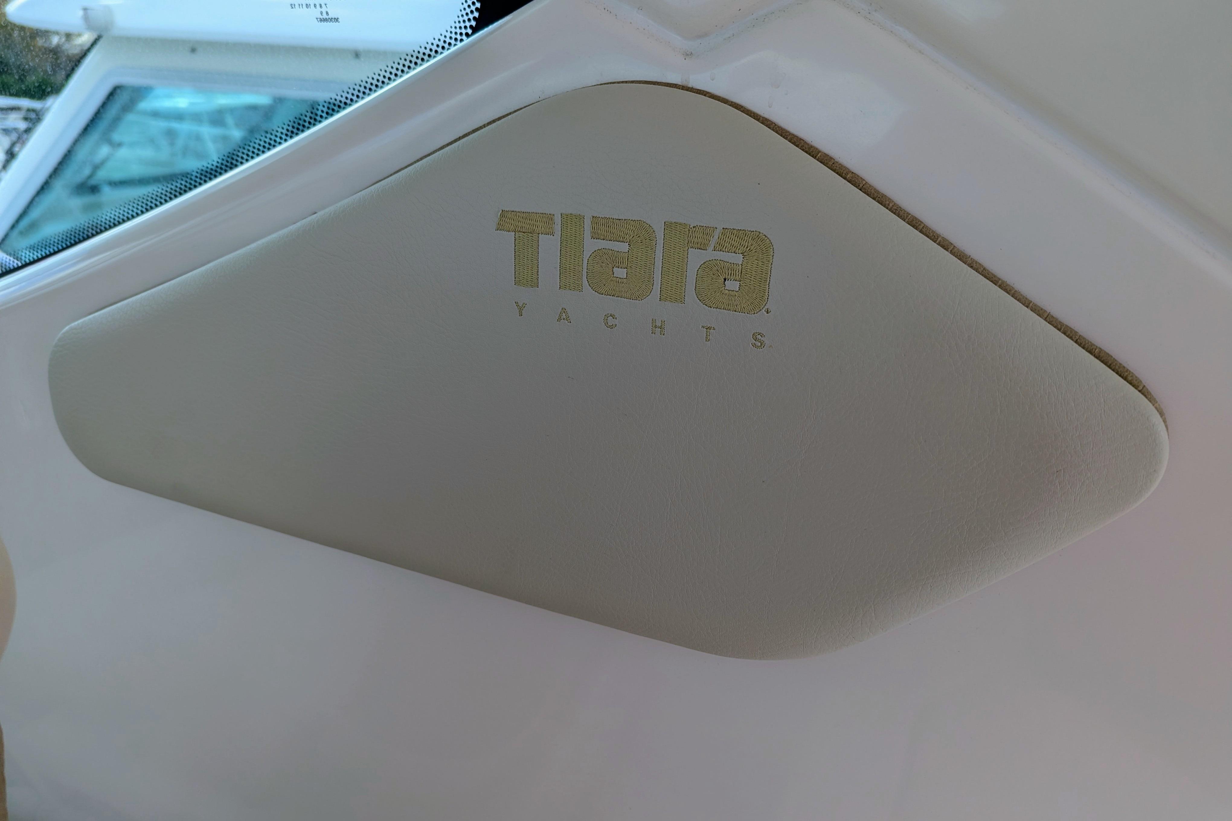 2008 Tiara Yachts 3500 Sovran-21