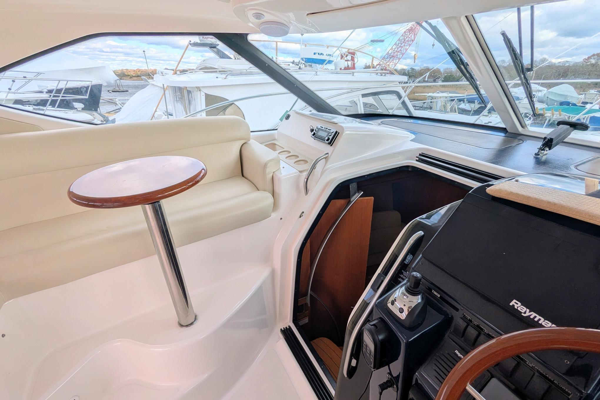 2008 Tiara Yachts 3500 Sovran-13