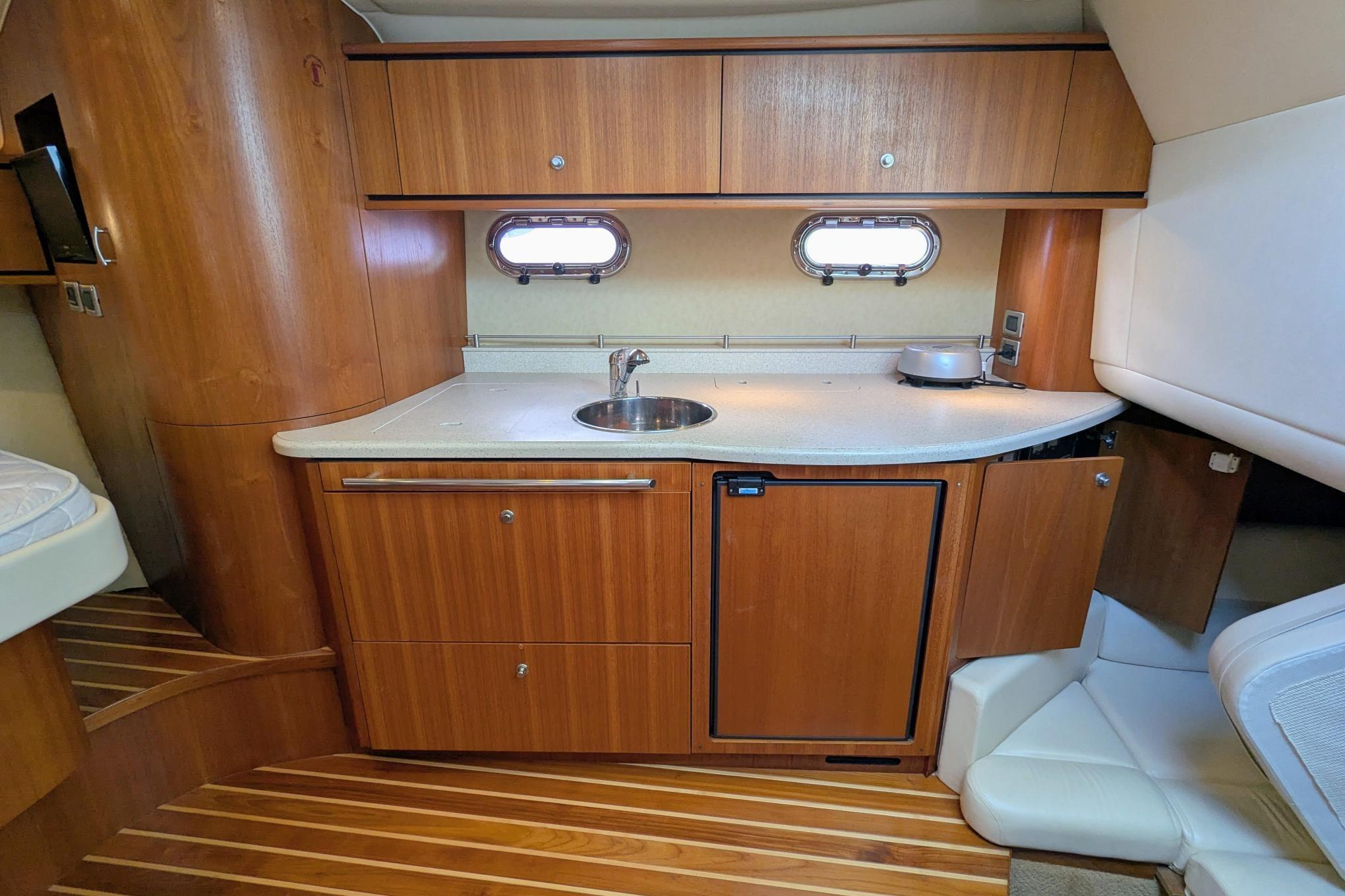 2008 Tiara Yachts 3500 Sovran-34