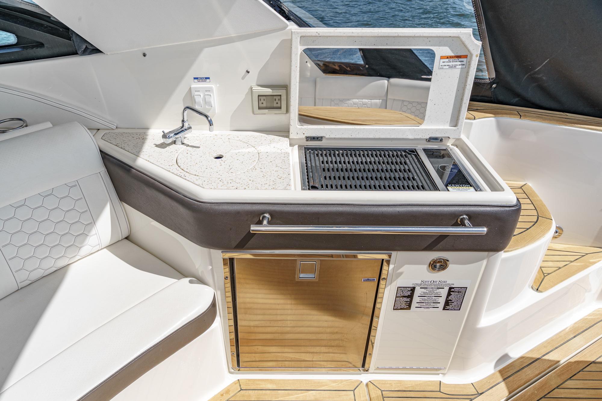 2021 Sea Ray Sundancer 320 Outboard #TBRM1531J inventory image at Sun Country Marine Group, San Diego Harbor Island