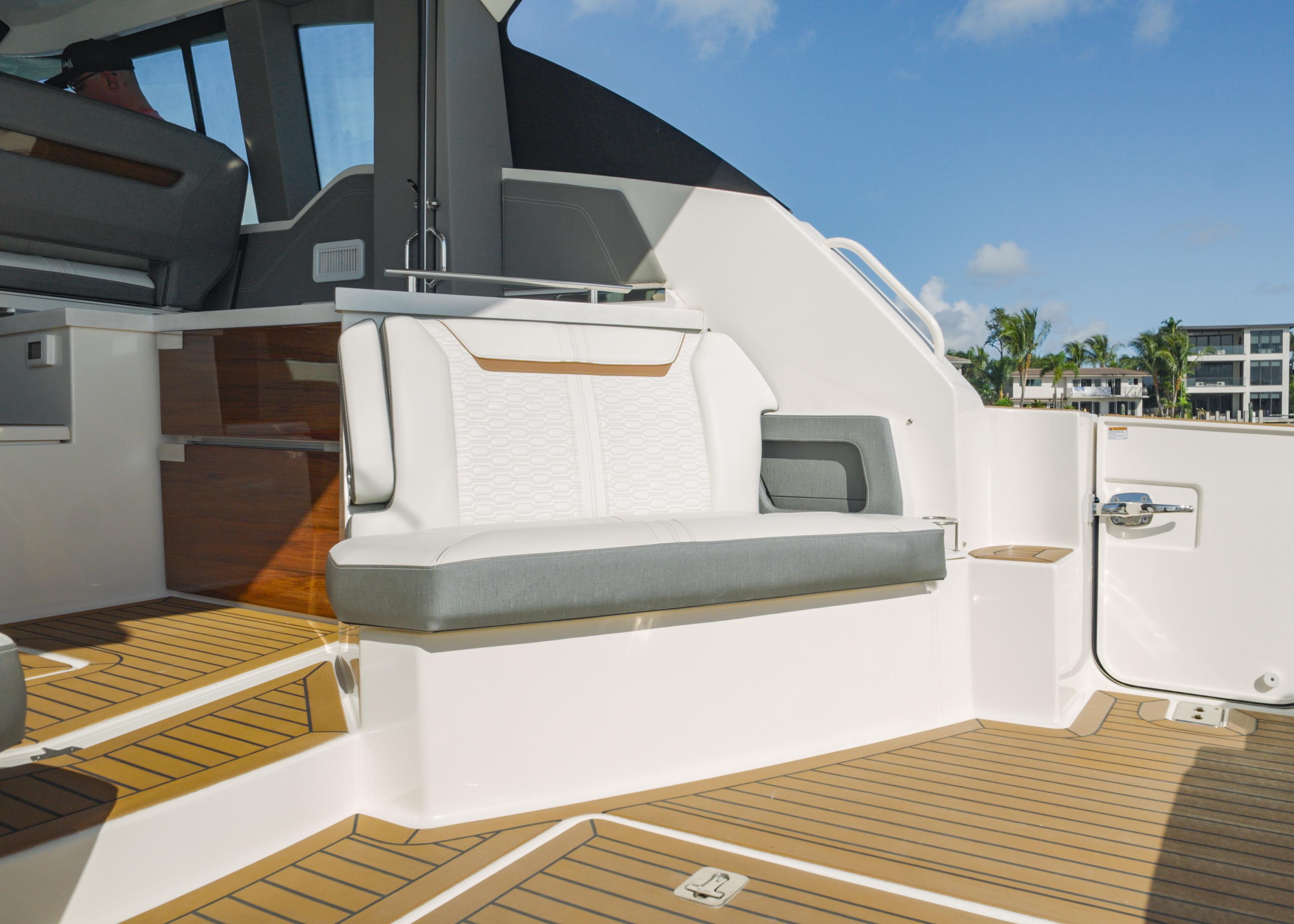 Tiara Yachts 43 - Natural Selection - Stern Seat