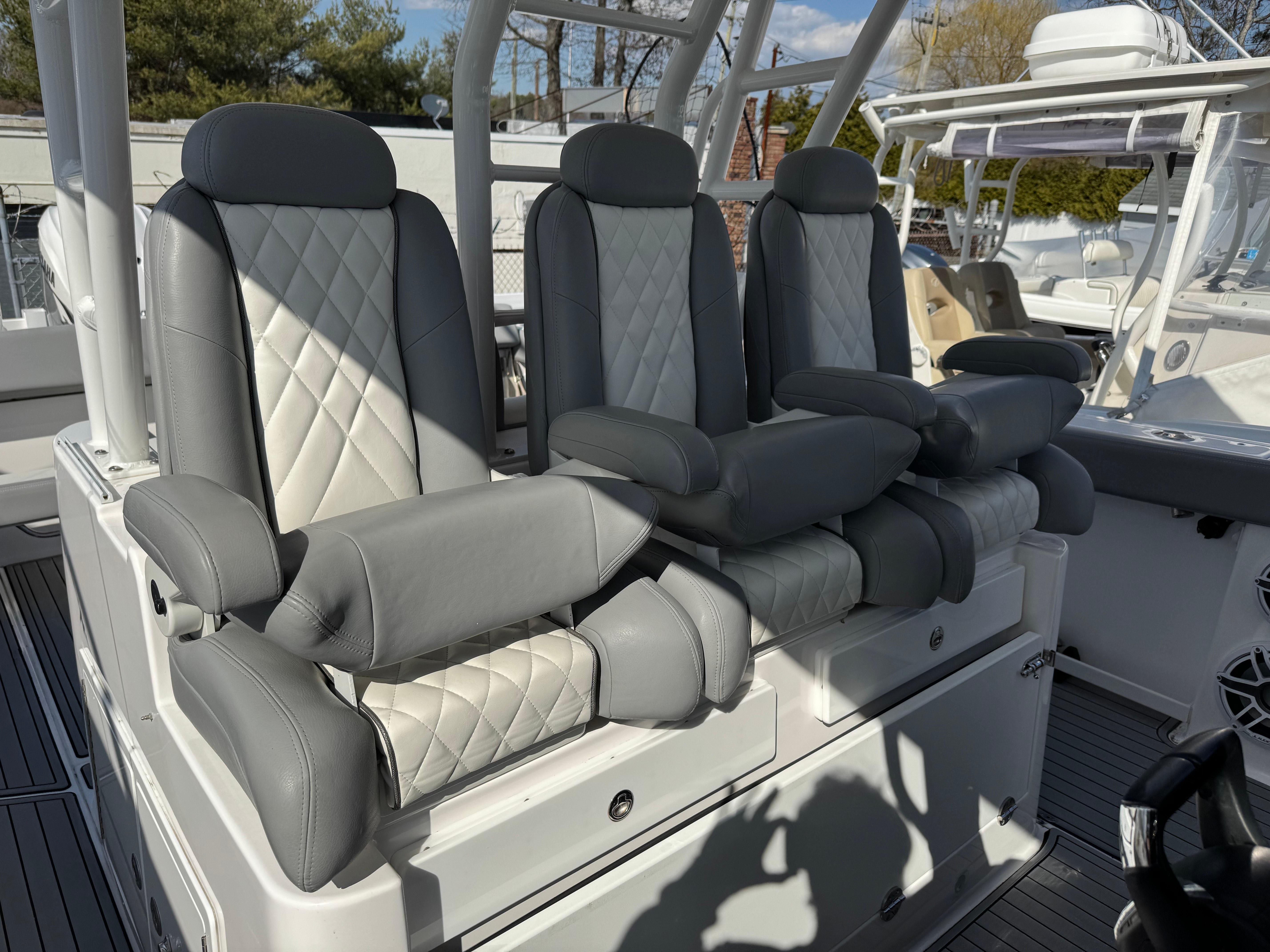 2022-everglades-395cc-power-9722641-20250325133403165-1_XLARGE