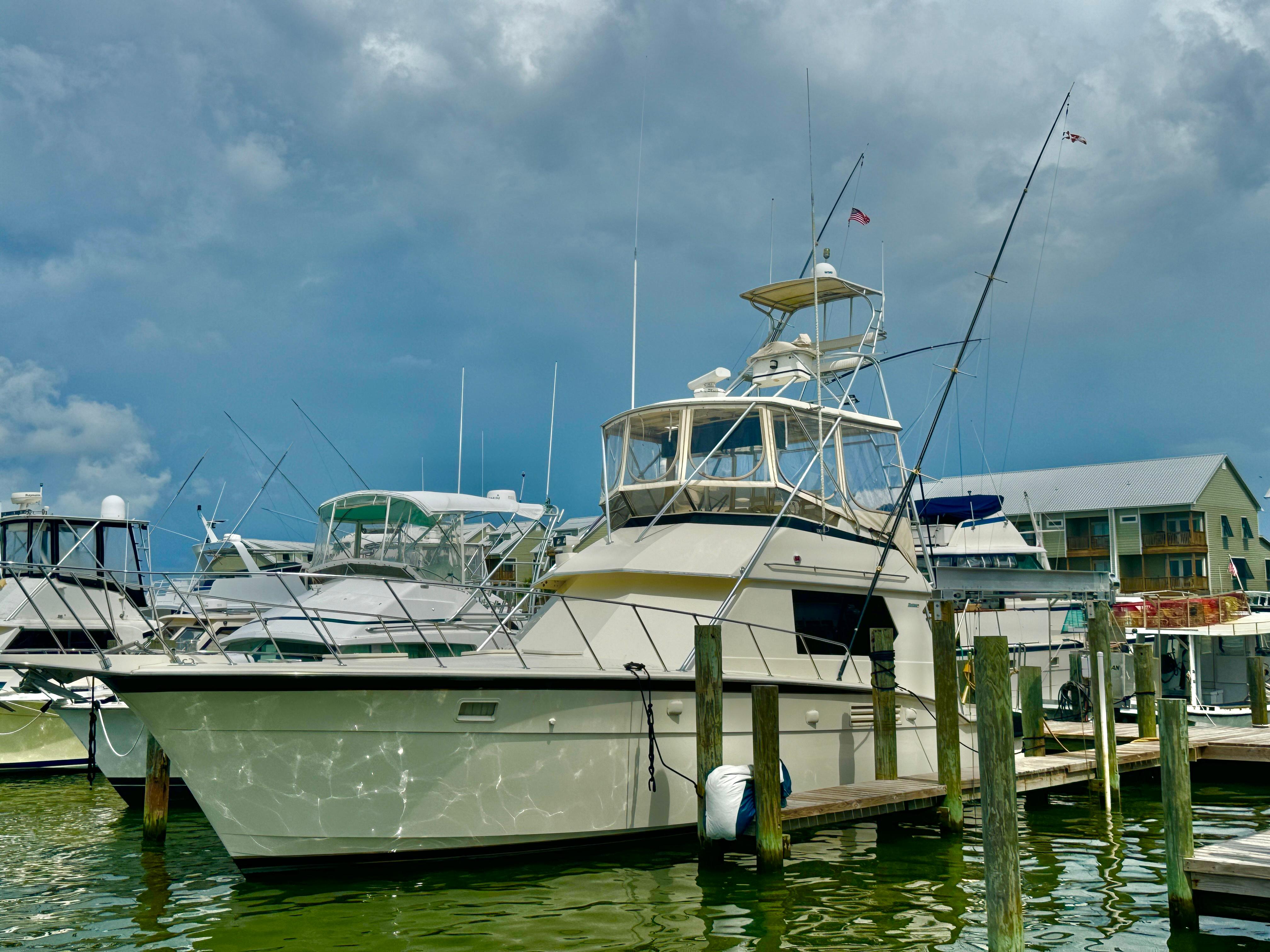 1981 Hatteras 43 Convertible