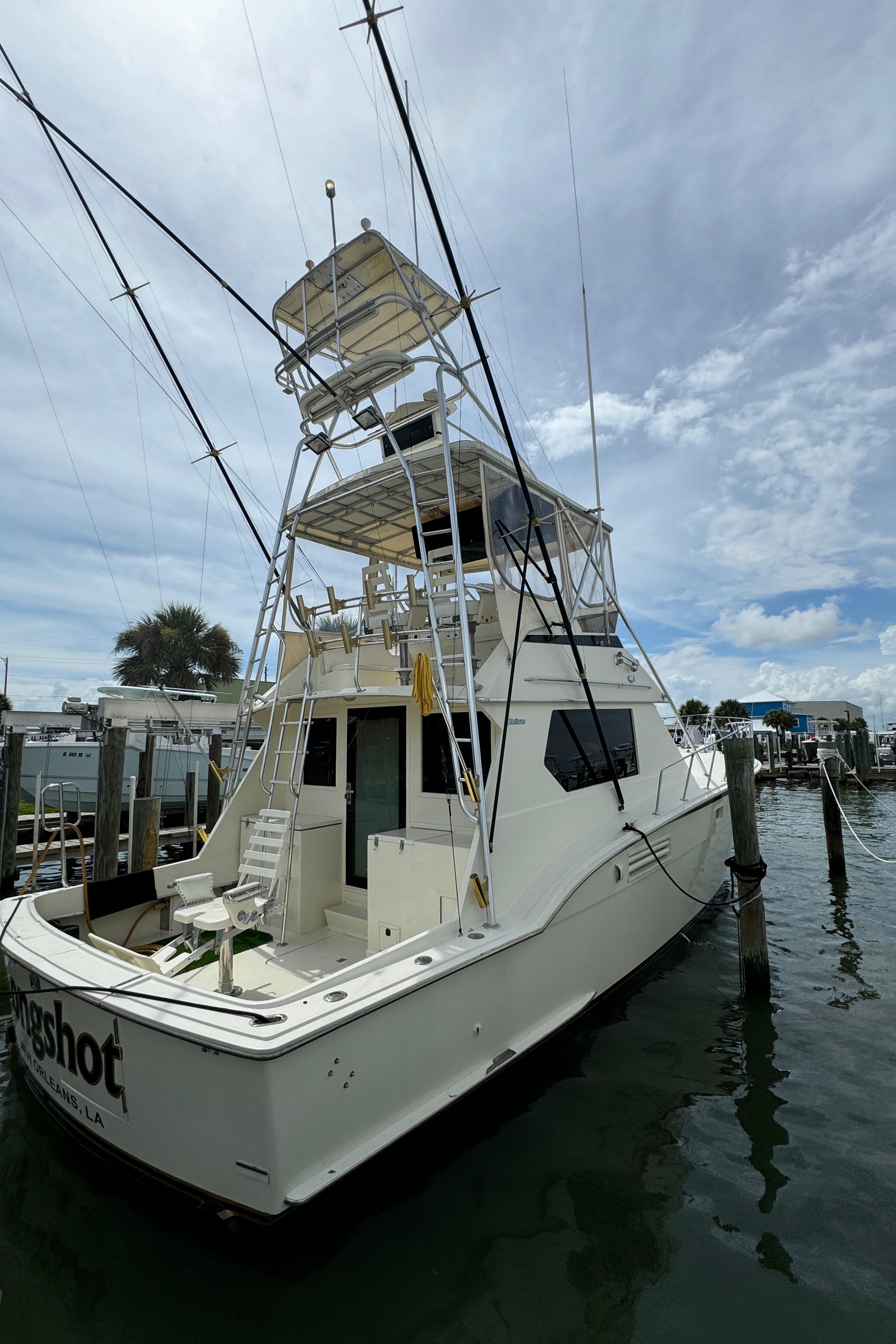 1981 Hatteras 43 Convertible