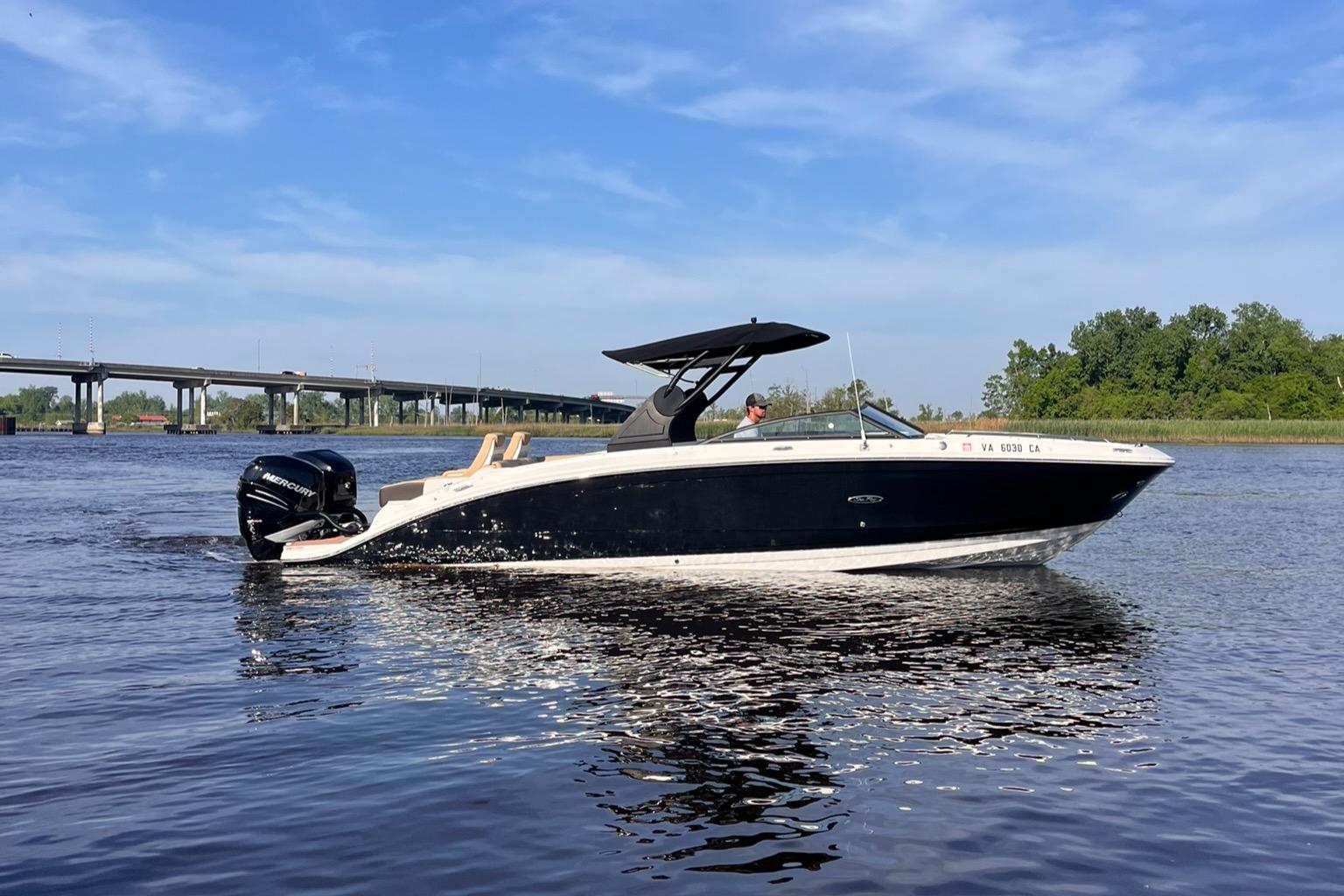 2018 Sea Ray SDX 290 Outboard