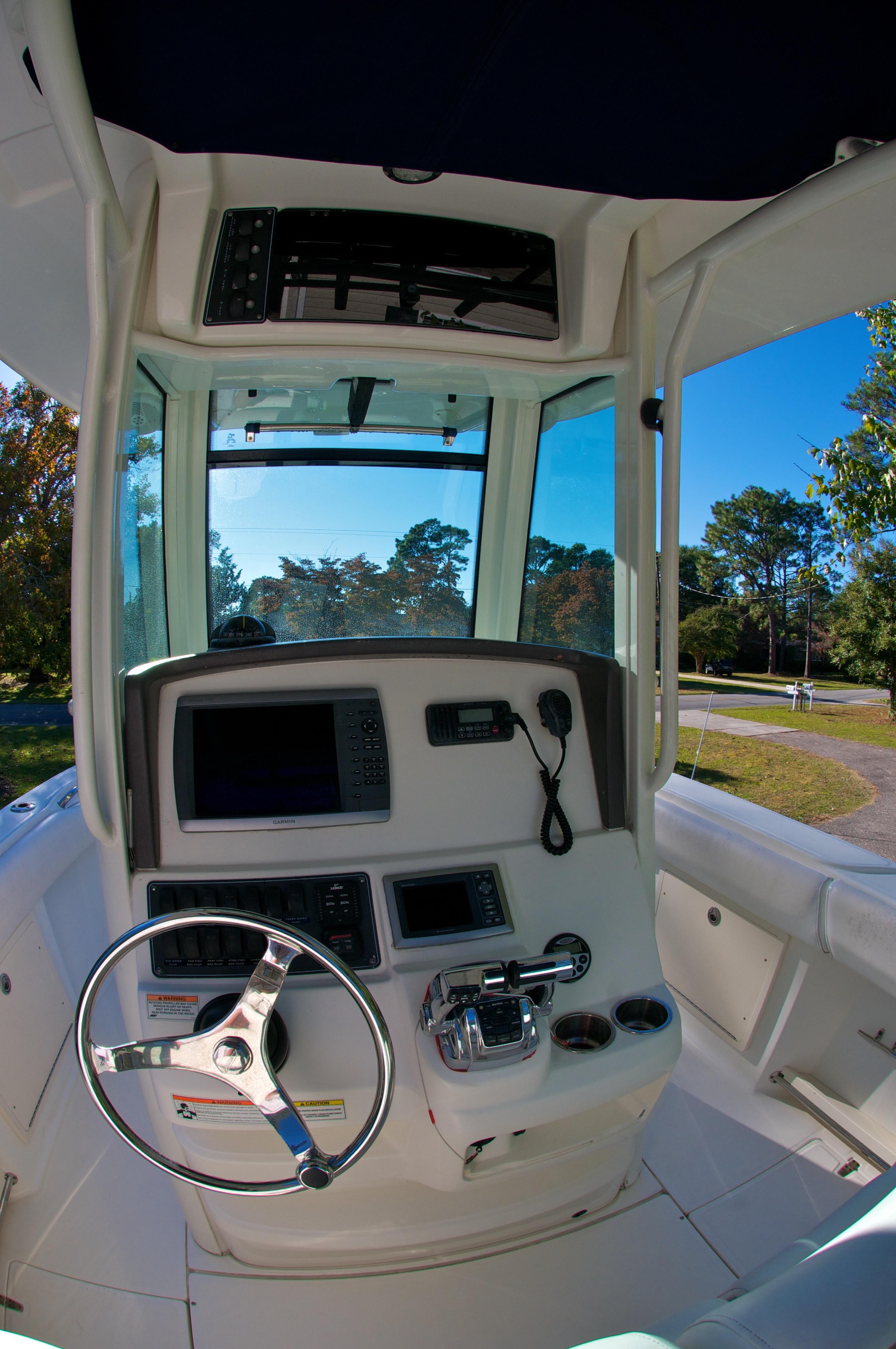 2009 Boston Whaler 250 Outrage