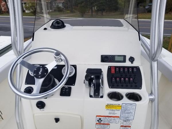 2021 Mako boat for sale, model of the boat is 214 CC & Image # 7 of 22