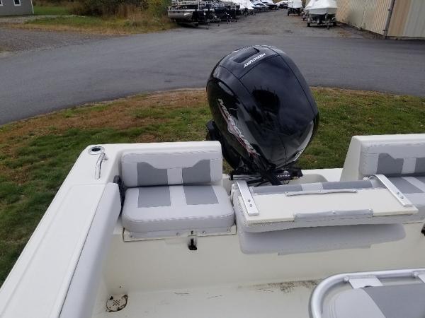 2021 Mako boat for sale, model of the boat is 214 CC & Image # 10 of 22