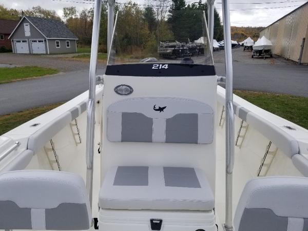 2021 Mako boat for sale, model of the boat is 214 CC & Image # 20 of 22