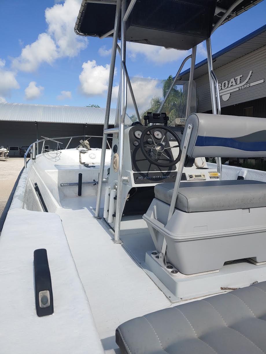 1996 Hydra-Sports boat for sale, model of the boat is Express 22 & Image # 2 of 4
