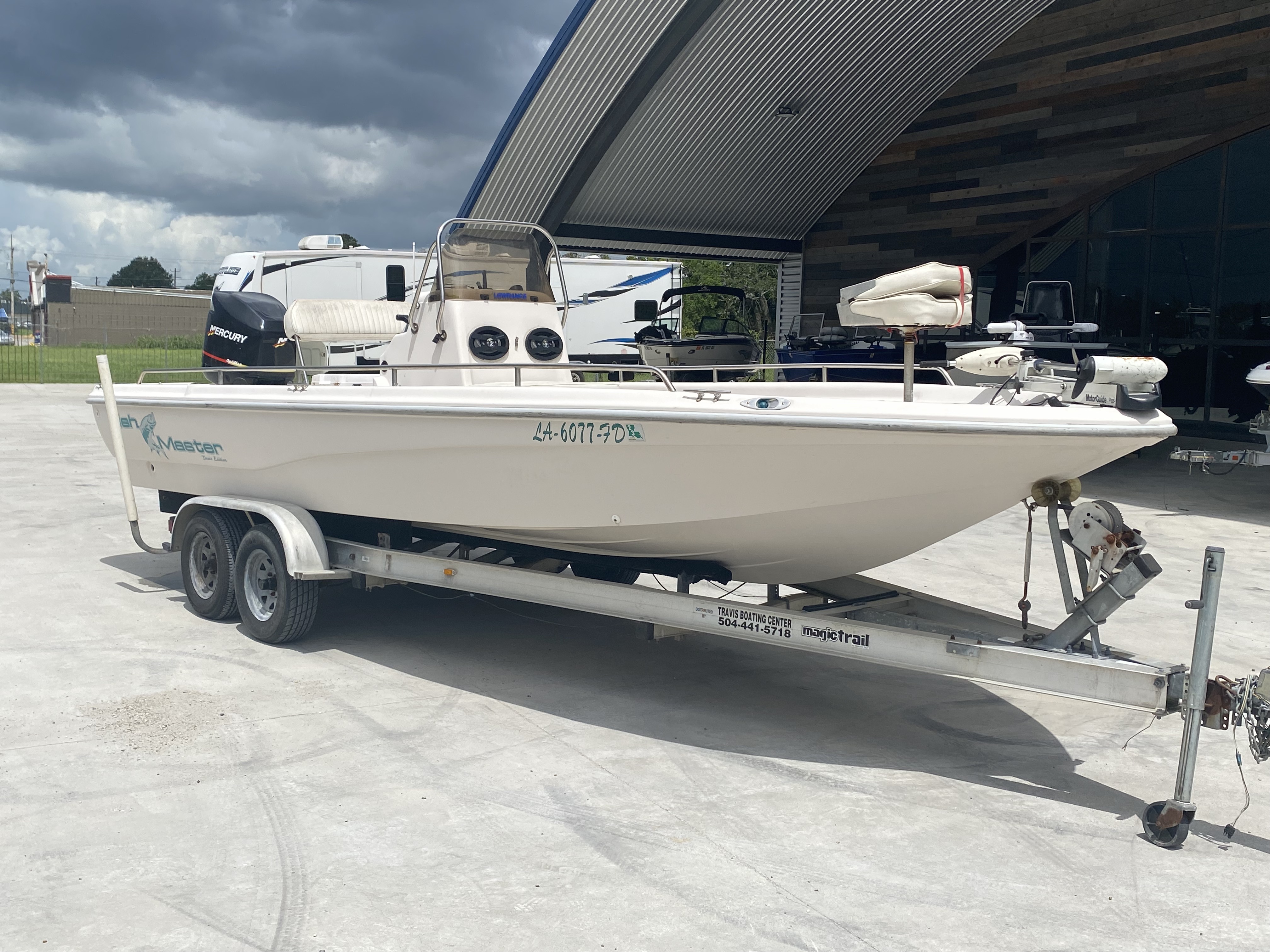 2001 Fish Master boat for sale, model of the boat is 23cc Travis Edition & Image # 9 of 11