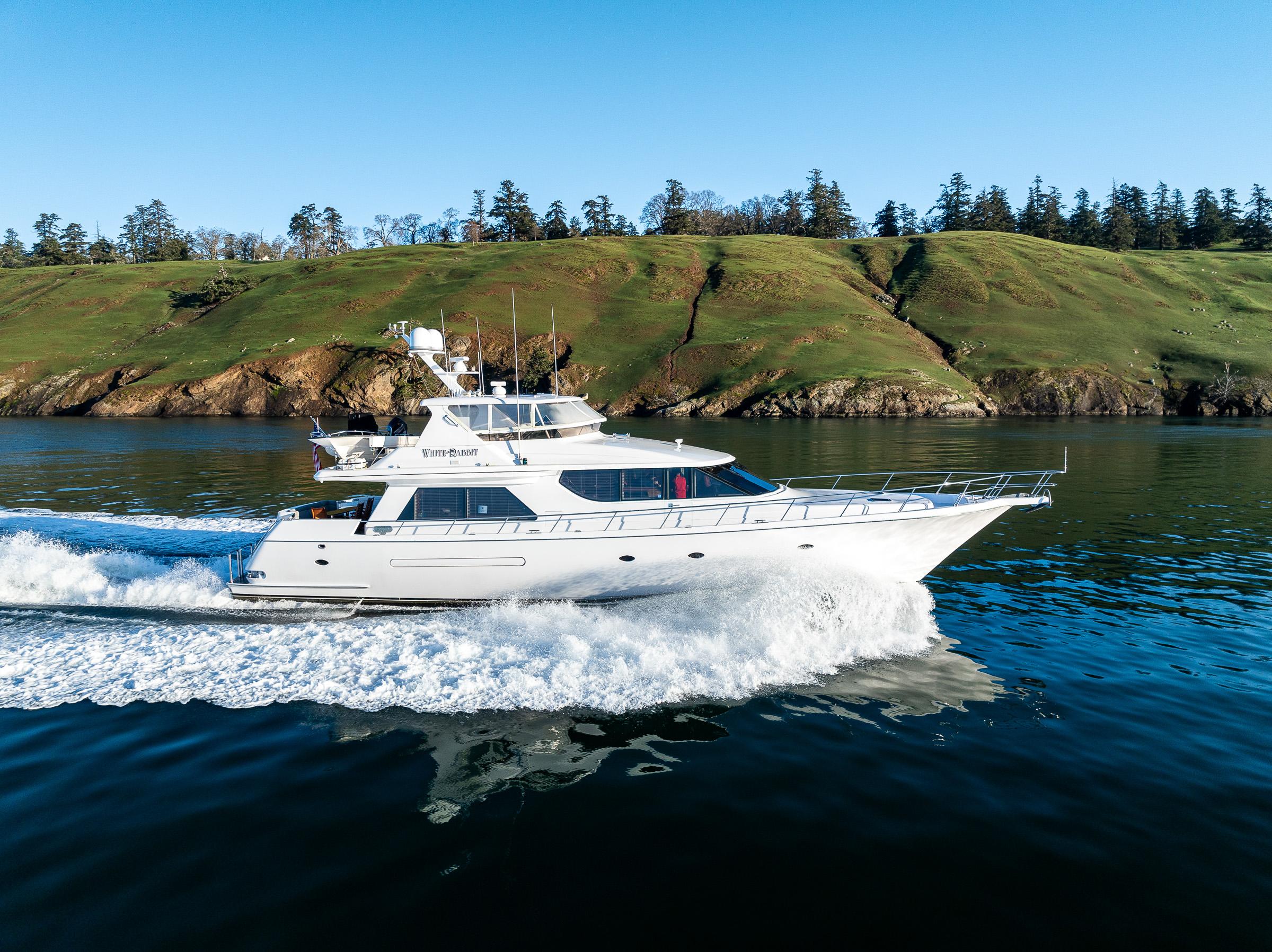 2000 West Bay Pilothouse