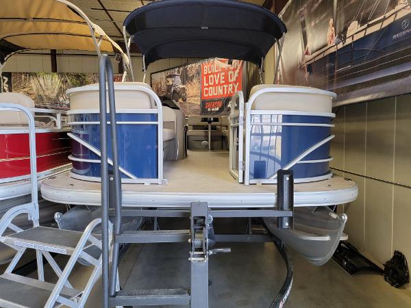2021 Sun Tracker boat for sale, model of the boat is Party Barge 20 DLX & Image # 2 of 16