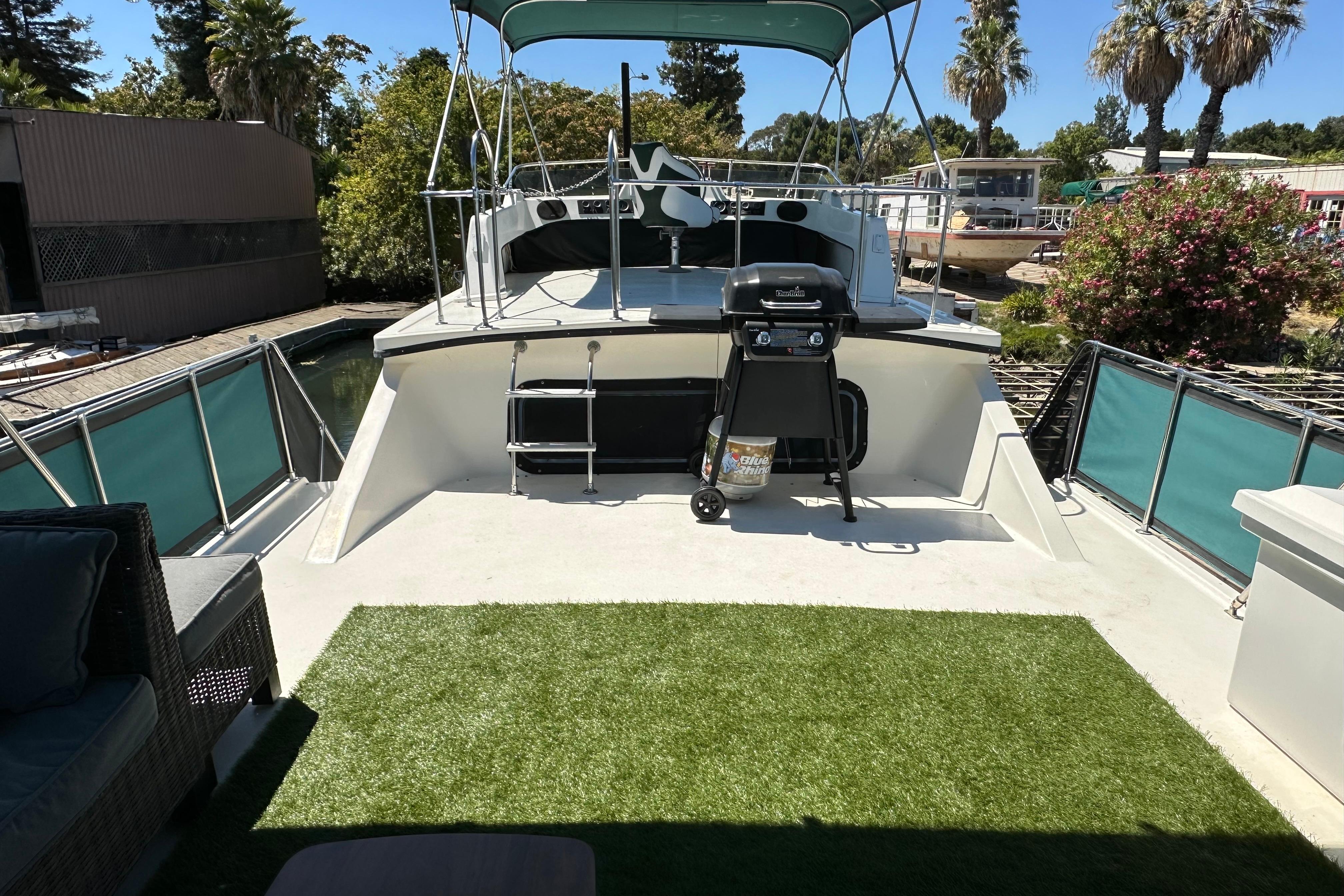 1990 52' Harbor Master 52 Houseboat - Delta Marine Sales