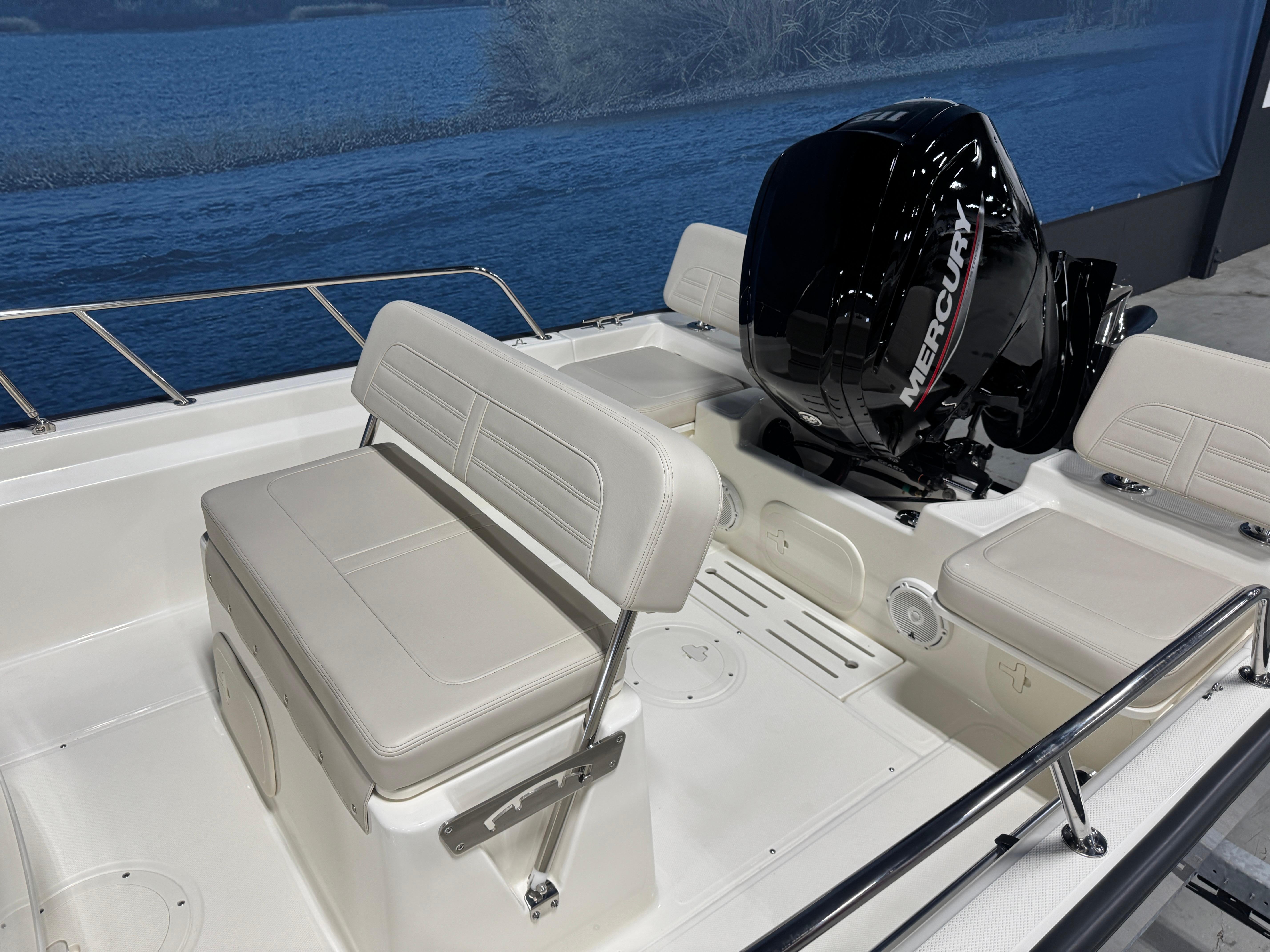 2025 Boston Whaler 170 Montauk #BW0416A inventory image at Sun Country Marine Group, Irvine 2025 Boston Whaler 170 Montauk #BW0416A inventory image at Sun Country Marine Group, Irvine