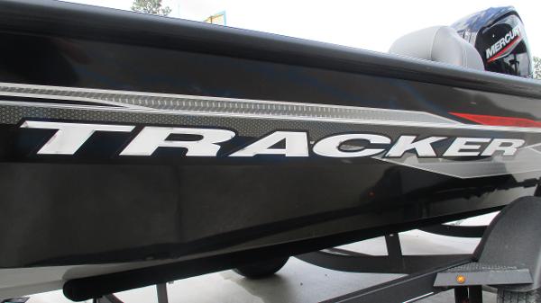 2021 Tracker Boats boat for sale, model of the boat is Pro Team 175 TXW & Image # 40 of 45