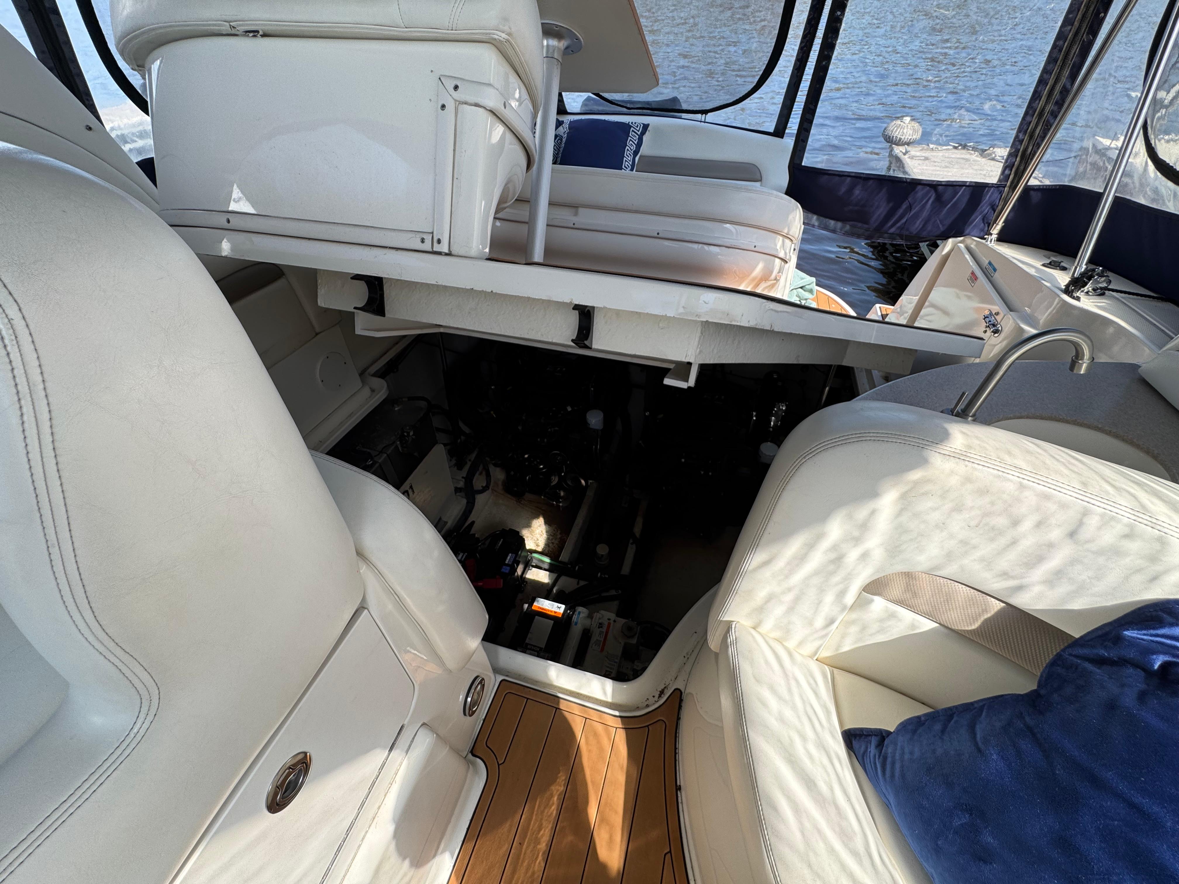 2005-sea-ray-320-sundancer-power-9782607-20250505121013867-1_XLARGE