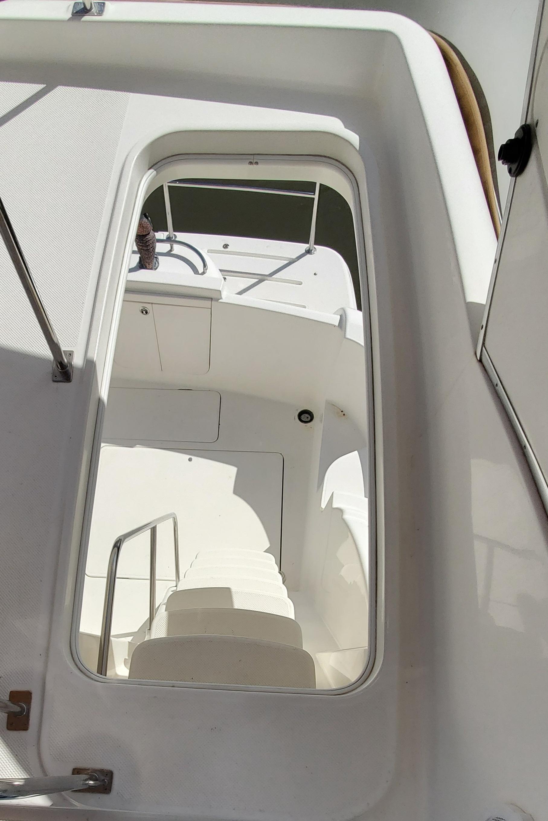 2005-meridian-411-sedan-power-9682671-20250219142523975-1_XLARGE