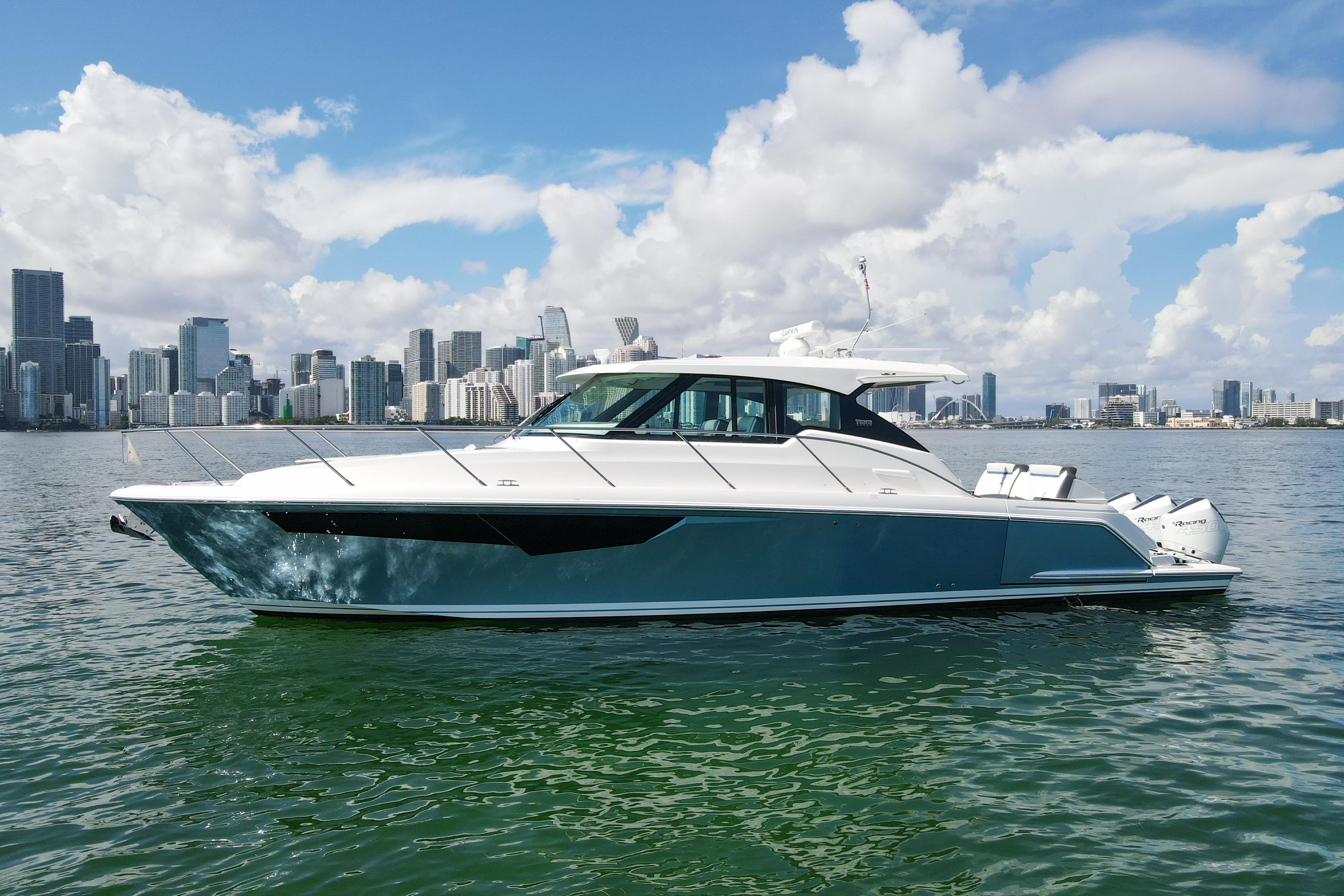 Tiara Yachts 43 LE