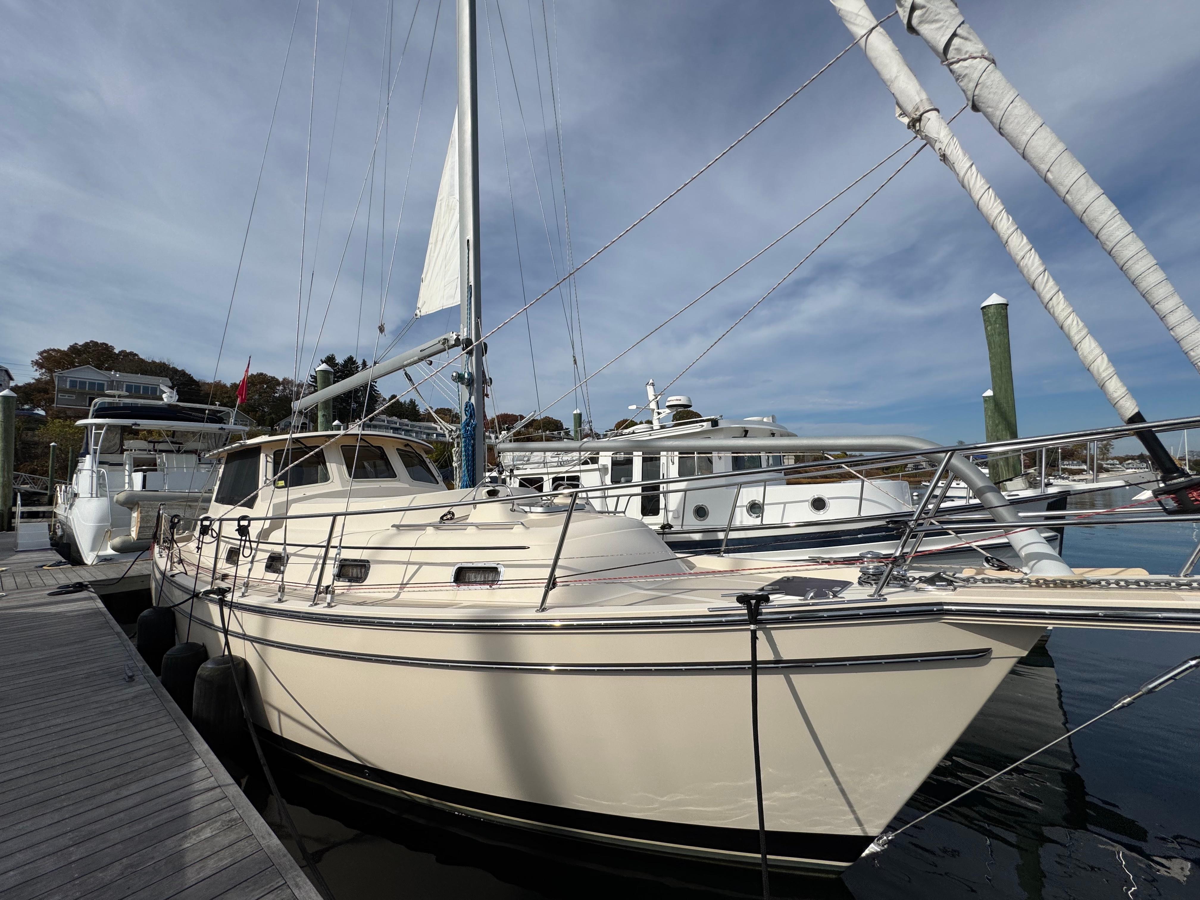 Newport RI Yacht Brokerage