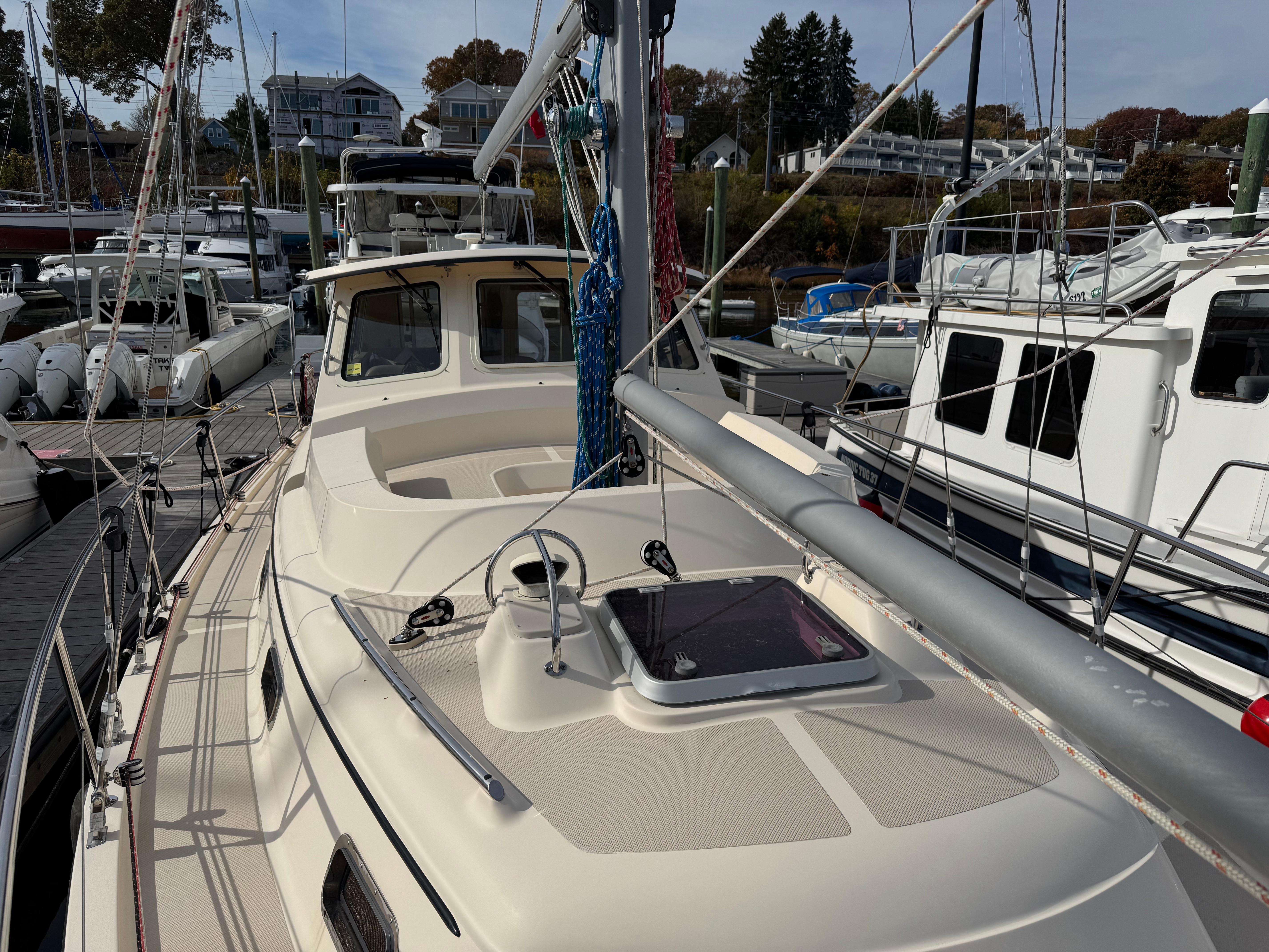 Newport RI Yacht Brokerage