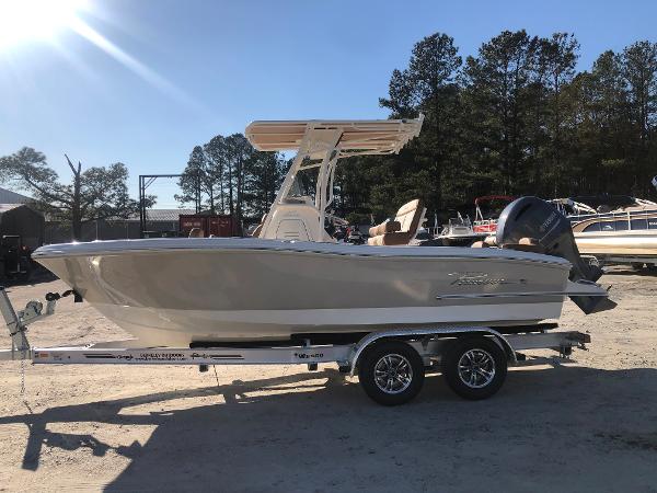 2021 Pioneer boat for sale, model of the boat is 202 Islander & Image # 7 of 28
