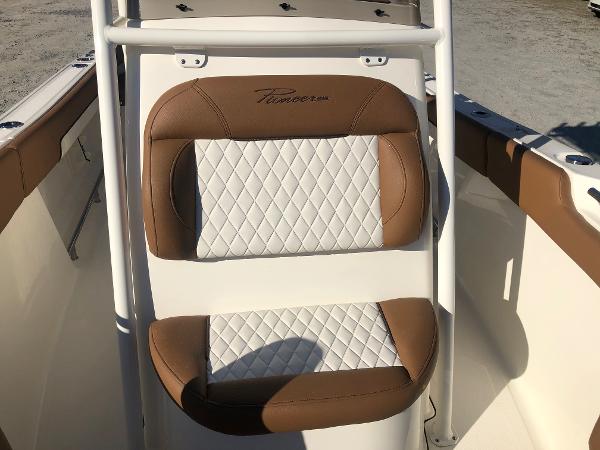 2021 Pioneer boat for sale, model of the boat is 202 Islander & Image # 17 of 28
