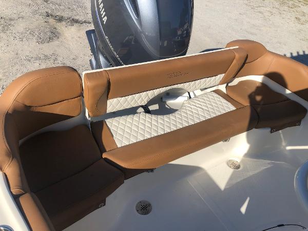 2021 Pioneer boat for sale, model of the boat is 202 Islander & Image # 23 of 28