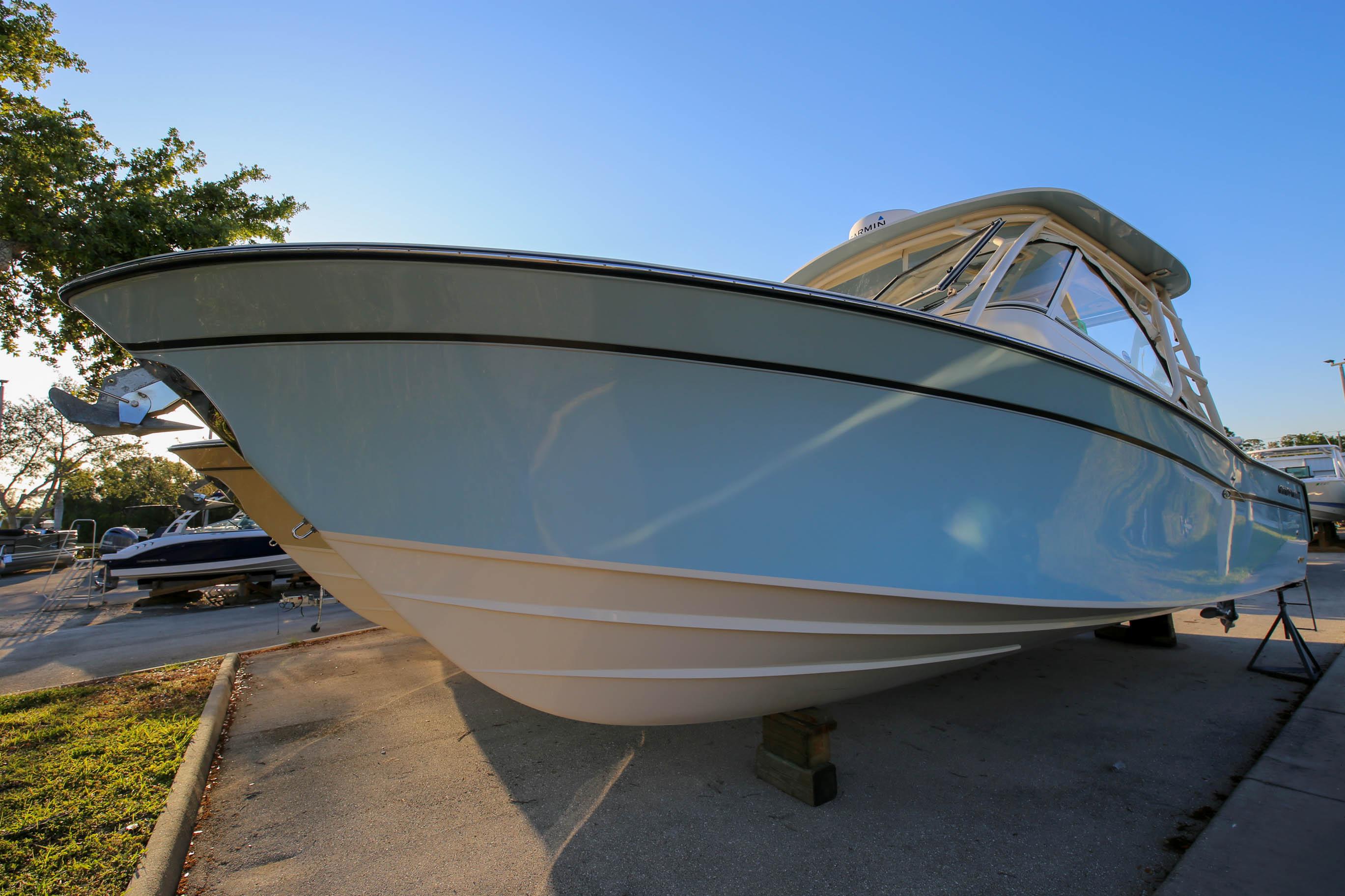 Grady-White Freedom 335 2017