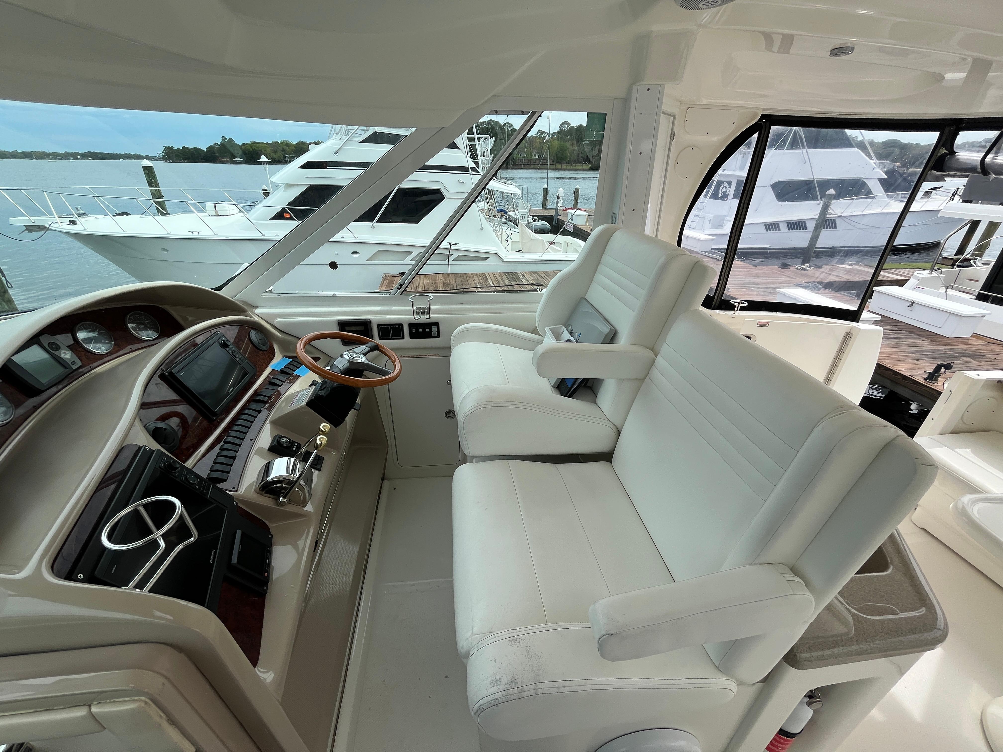 2004-sea-ray-390-motor-yacht-power-9752711-20250409144045348-1_XLARGE