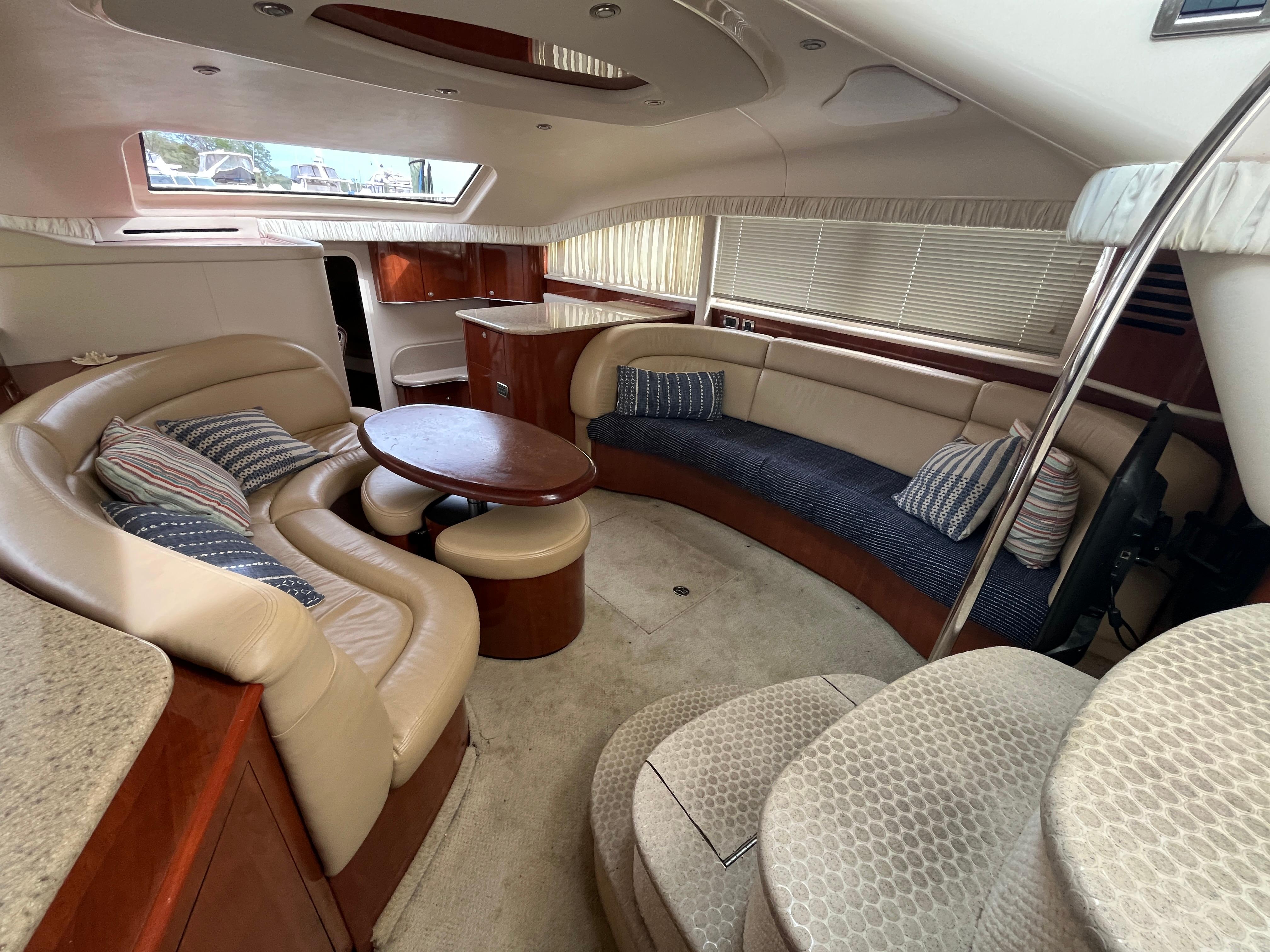 2004-sea-ray-390-motor-yacht-power-9752711-20250409144101733-1_XLARGE
