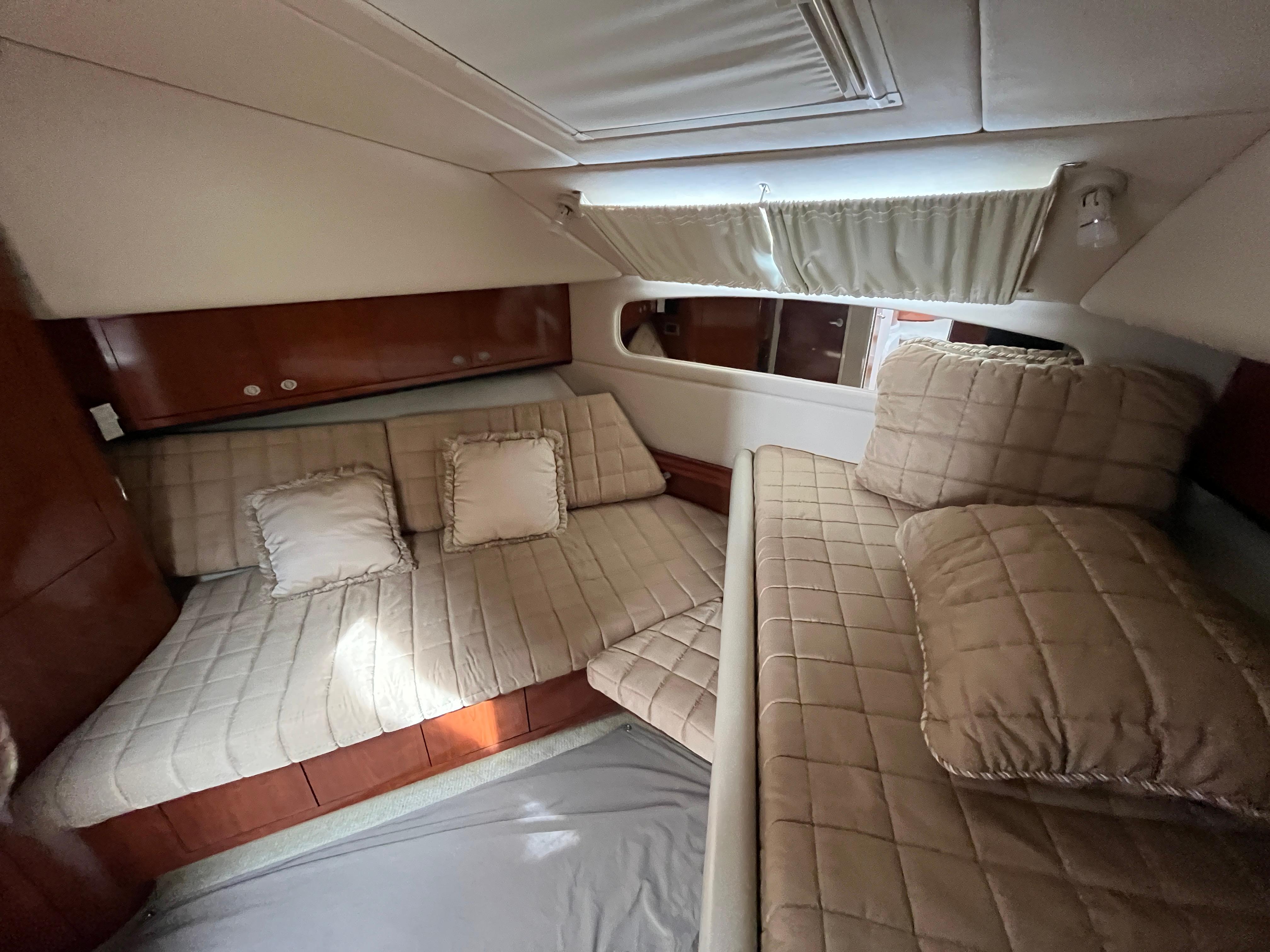 2004-sea-ray-390-motor-yacht-power-9752711-20250409144125837-1_XLARGE