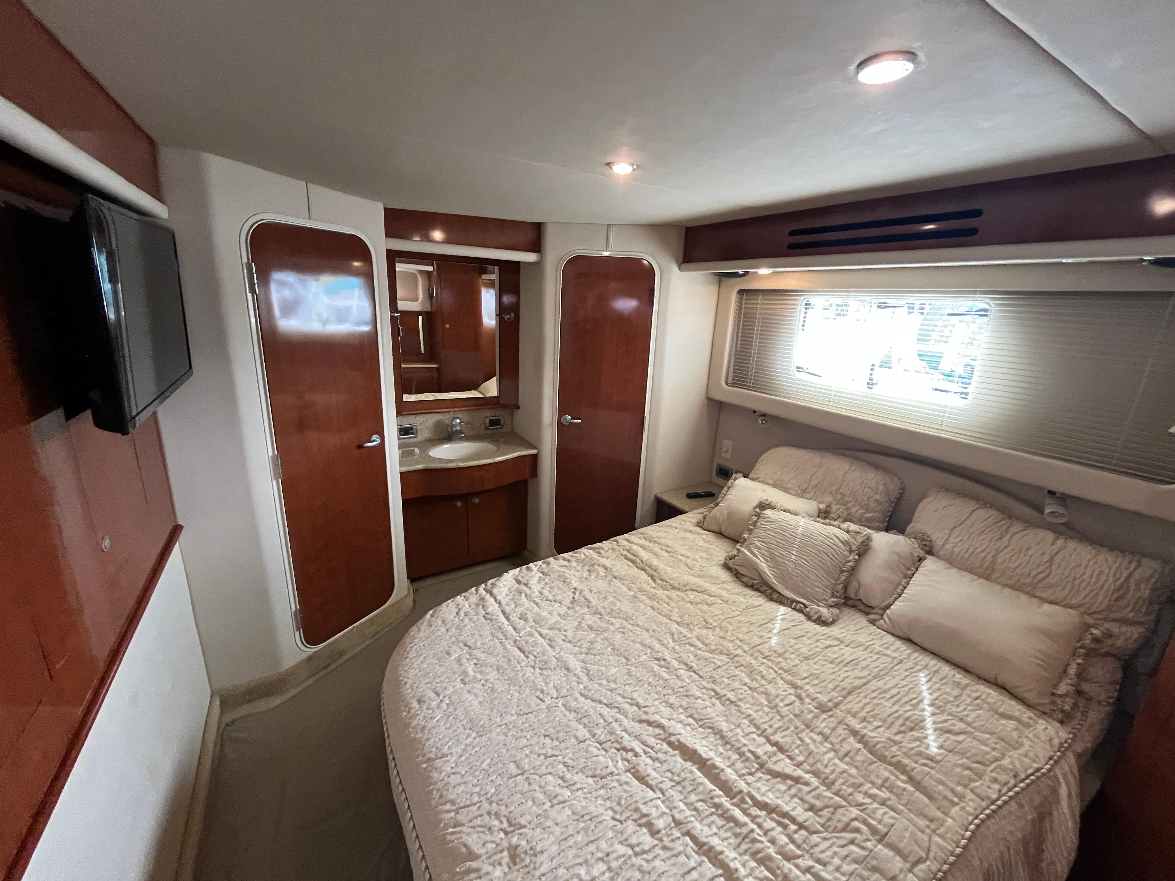 2004-sea-ray-390-motor-yacht-power-9752711-20250409144204232-1_XLARGE