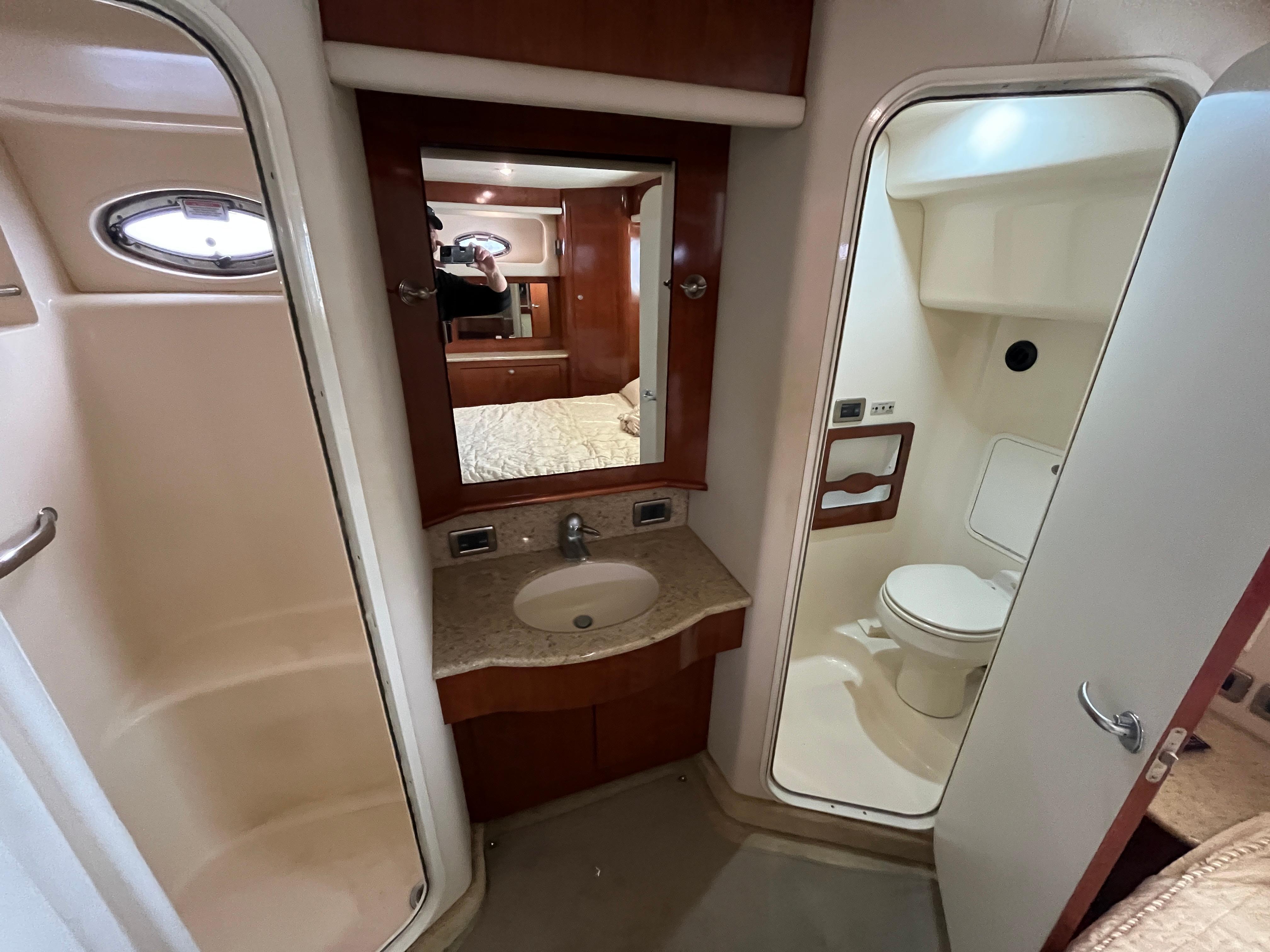 2004-sea-ray-390-motor-yacht-power-9752711-20250409144220087-1_XLARGE