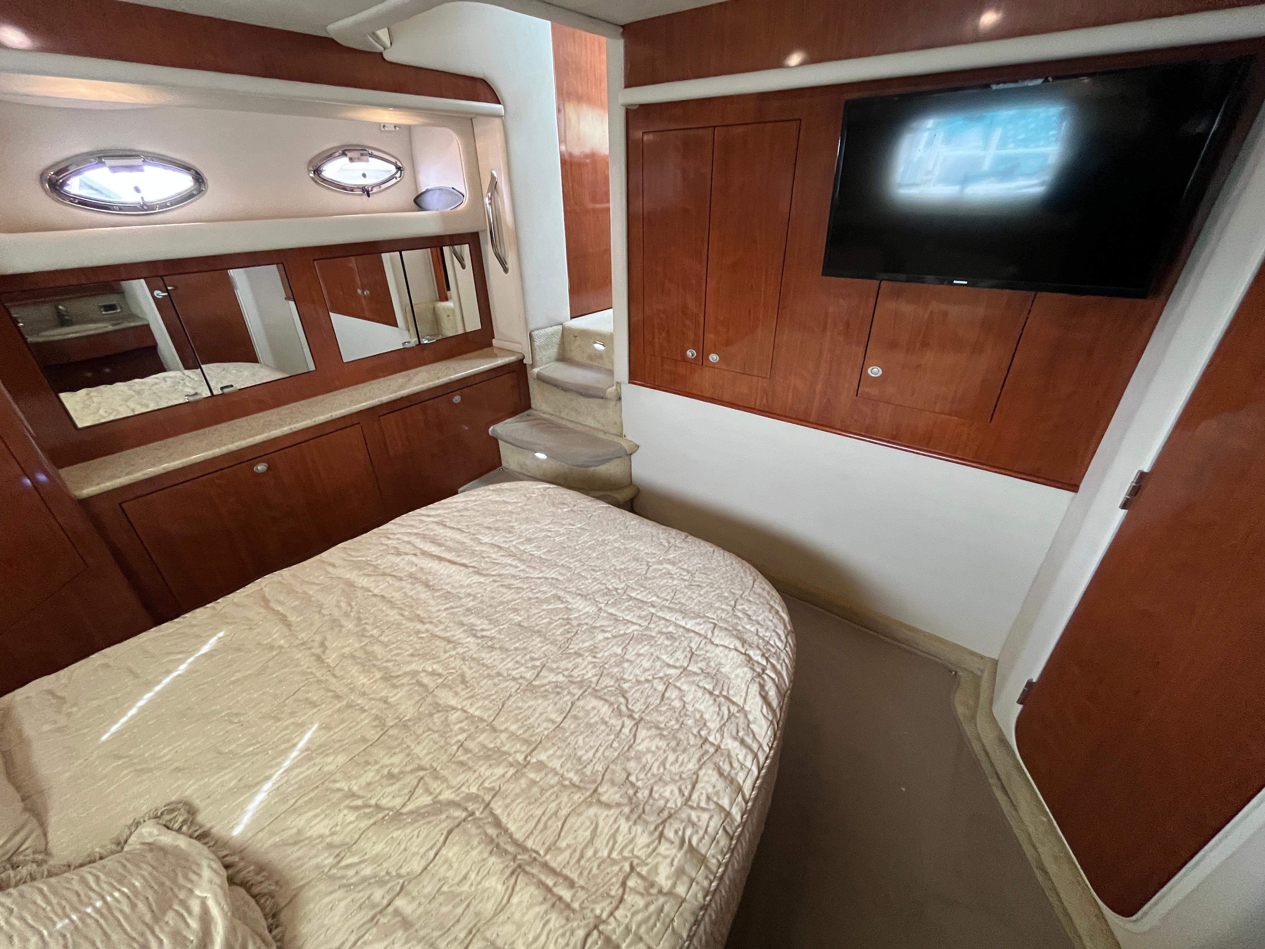 2004-sea-ray-390-motor-yacht-power-9752711-20250409144224456-1_XLARGE