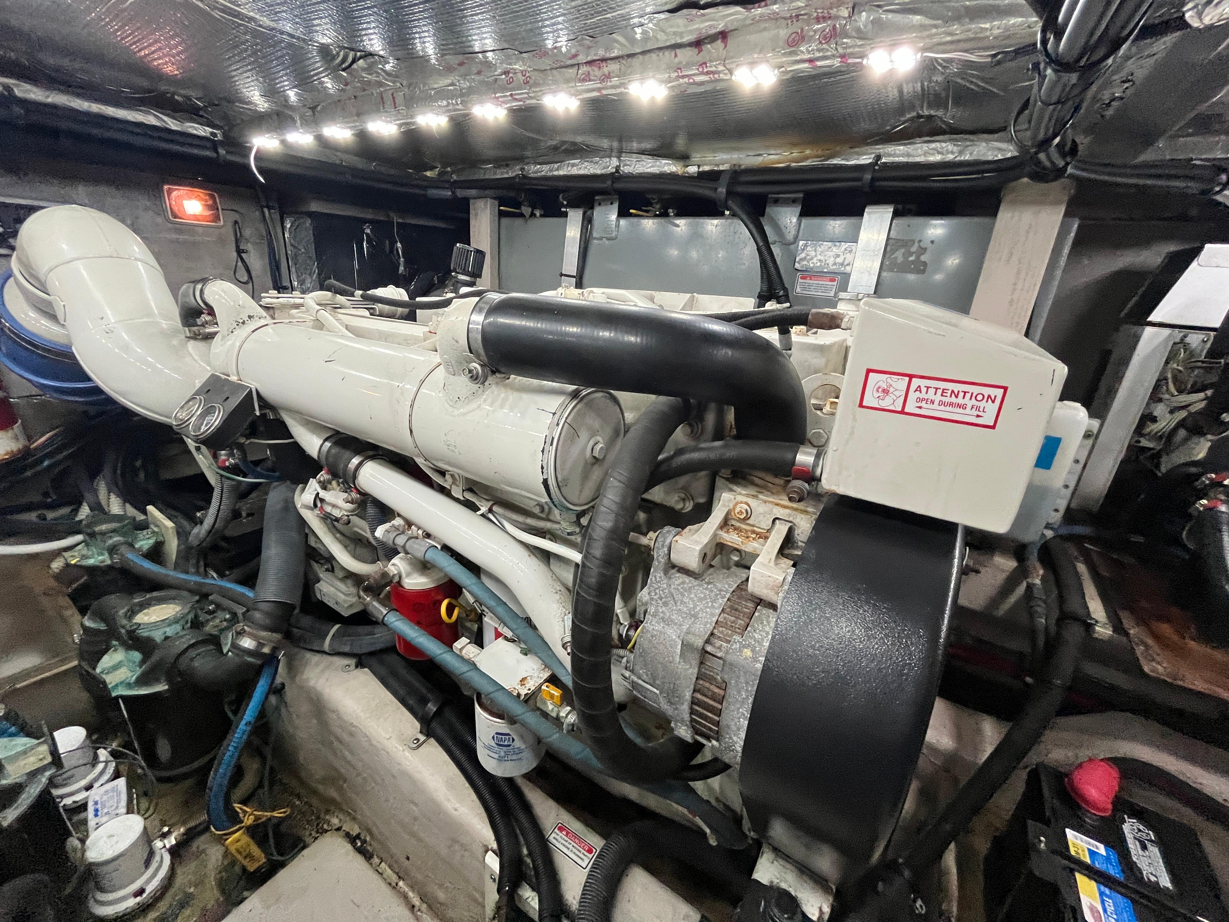 2004-sea-ray-390-motor-yacht-power-9752711-20250409144237421-1_XLARGE