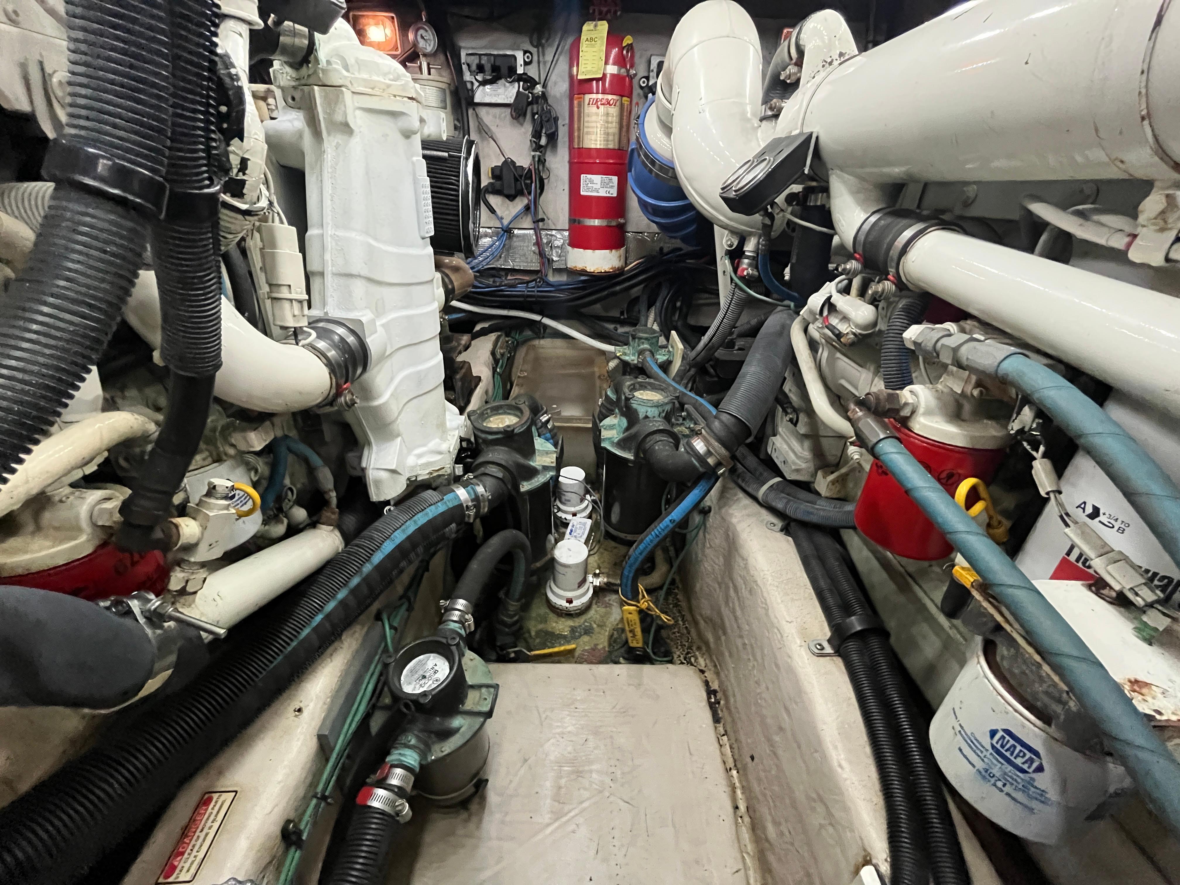 2004-sea-ray-390-motor-yacht-power-9752711-20250409144245068-1_XLARGE