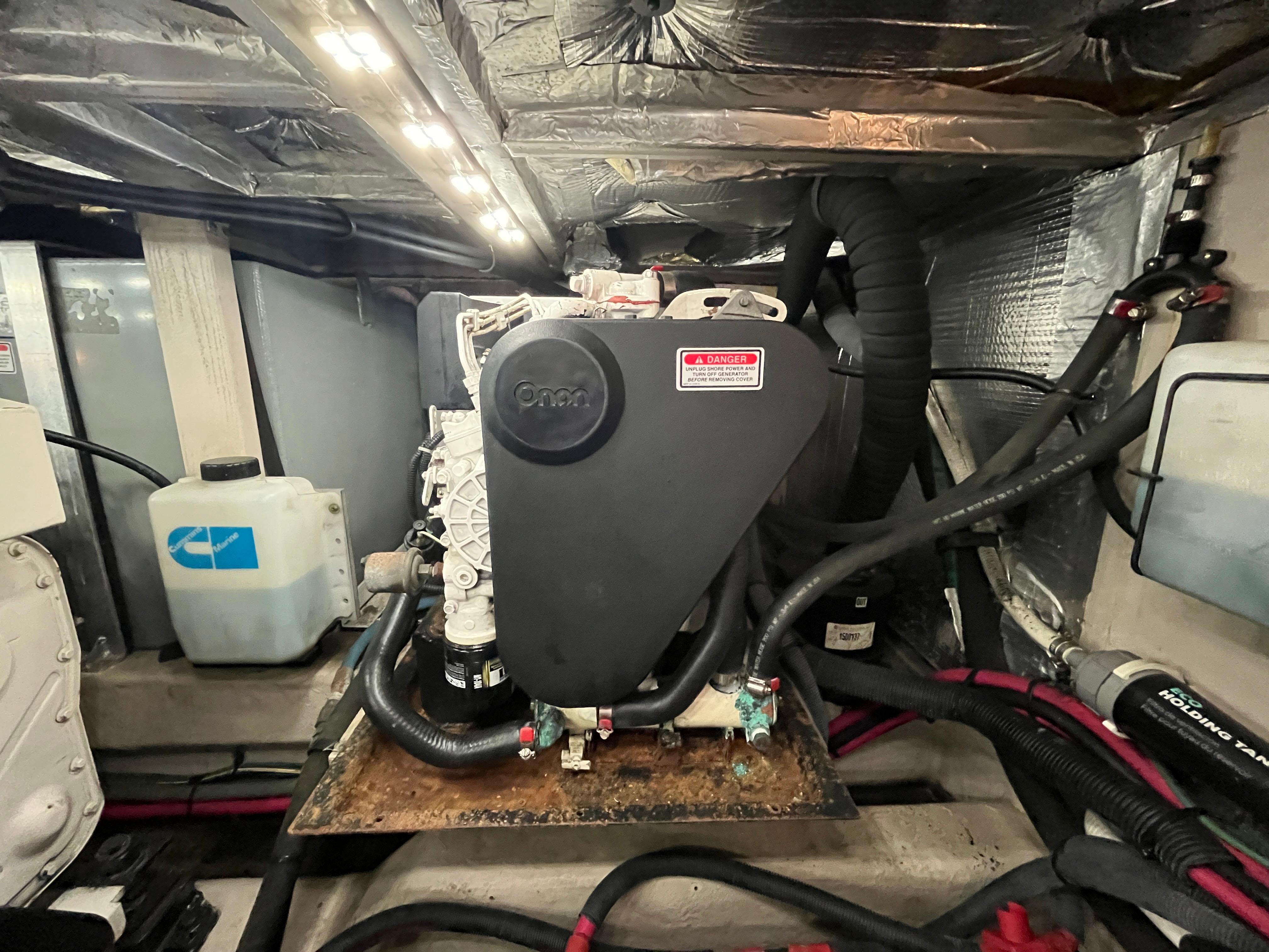 2004-sea-ray-390-motor-yacht-power-9752711-20250409144257034-1_XLARGE