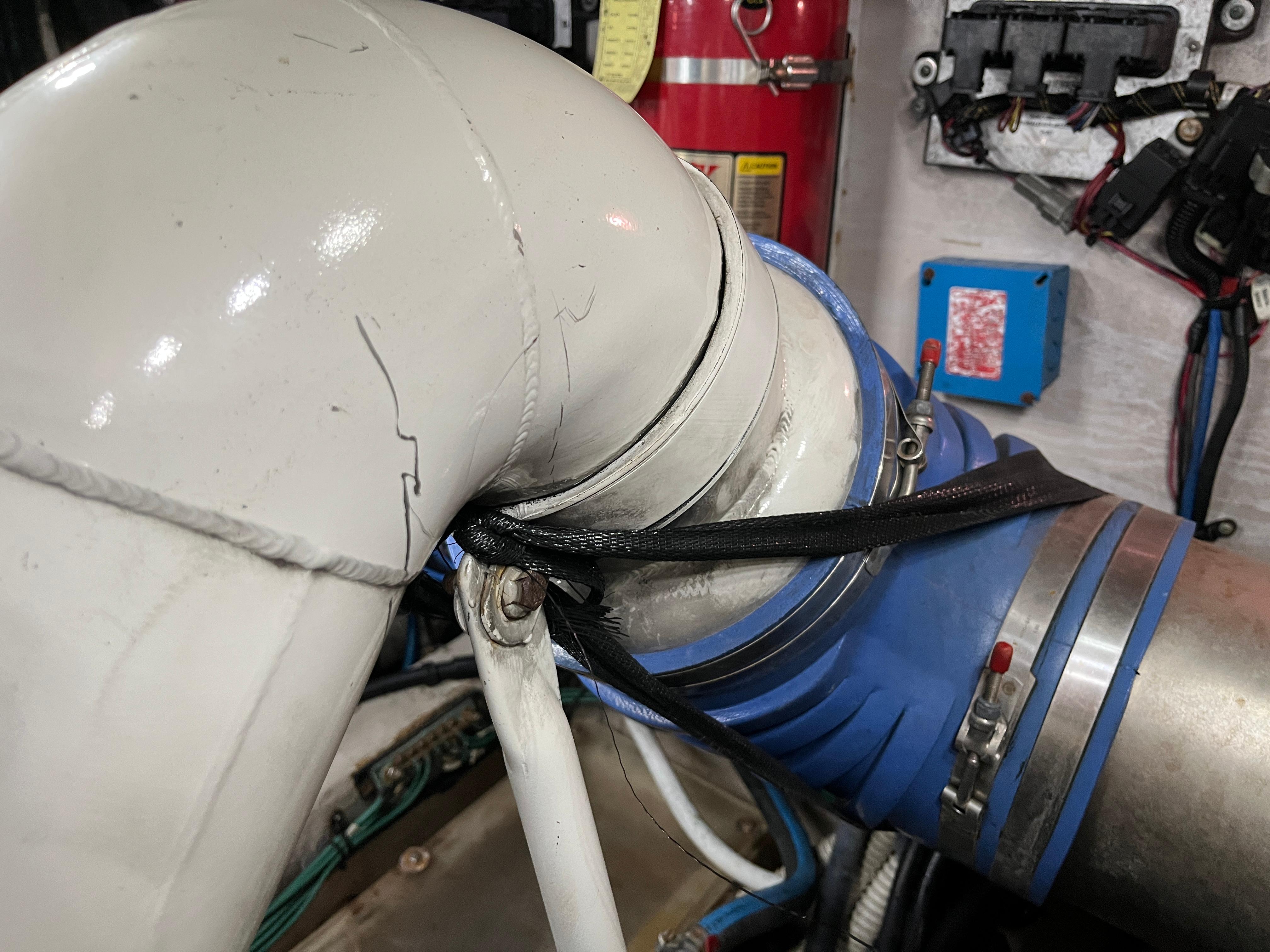 2004-sea-ray-390-motor-yacht-power-9752711-20250409144312617-1_XLARGE