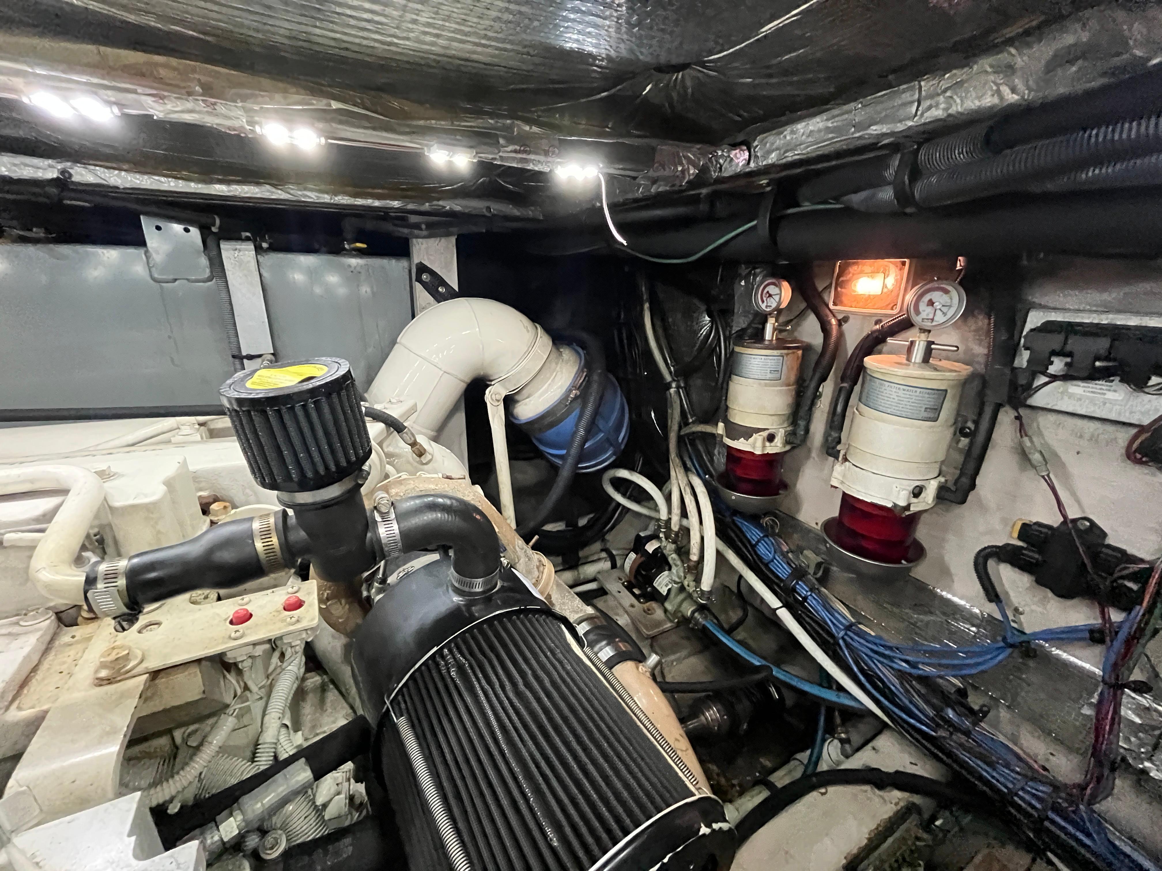 2004-sea-ray-390-motor-yacht-power-9752711-20250409144316167-1_XLARGE