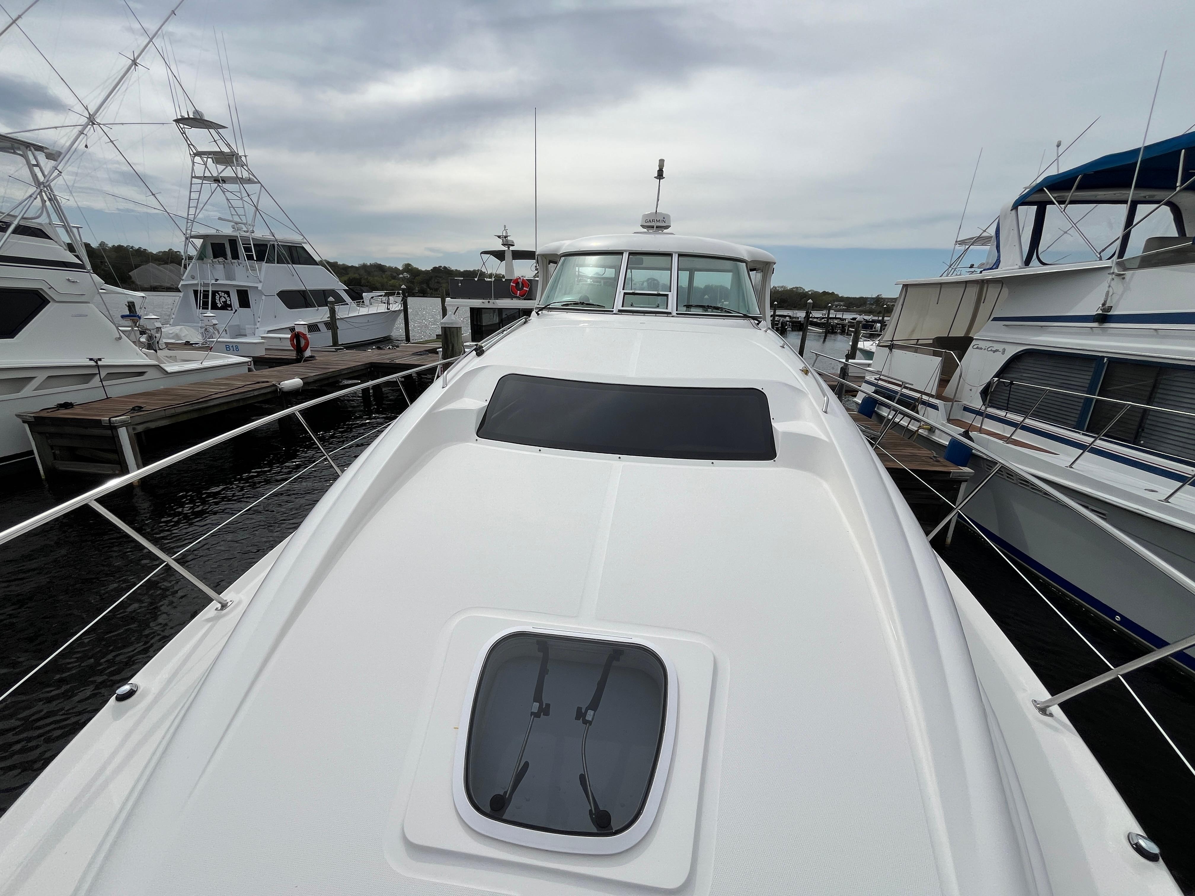 2004-sea-ray-390-motor-yacht-power-9752711-20250409144341221-1_XLARGE