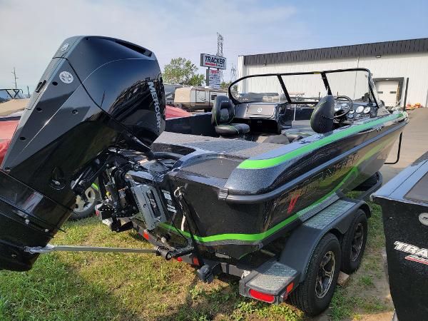 2019 Nitro boat for sale, model of the boat is ZV19 Sport & Image # 4 of 18