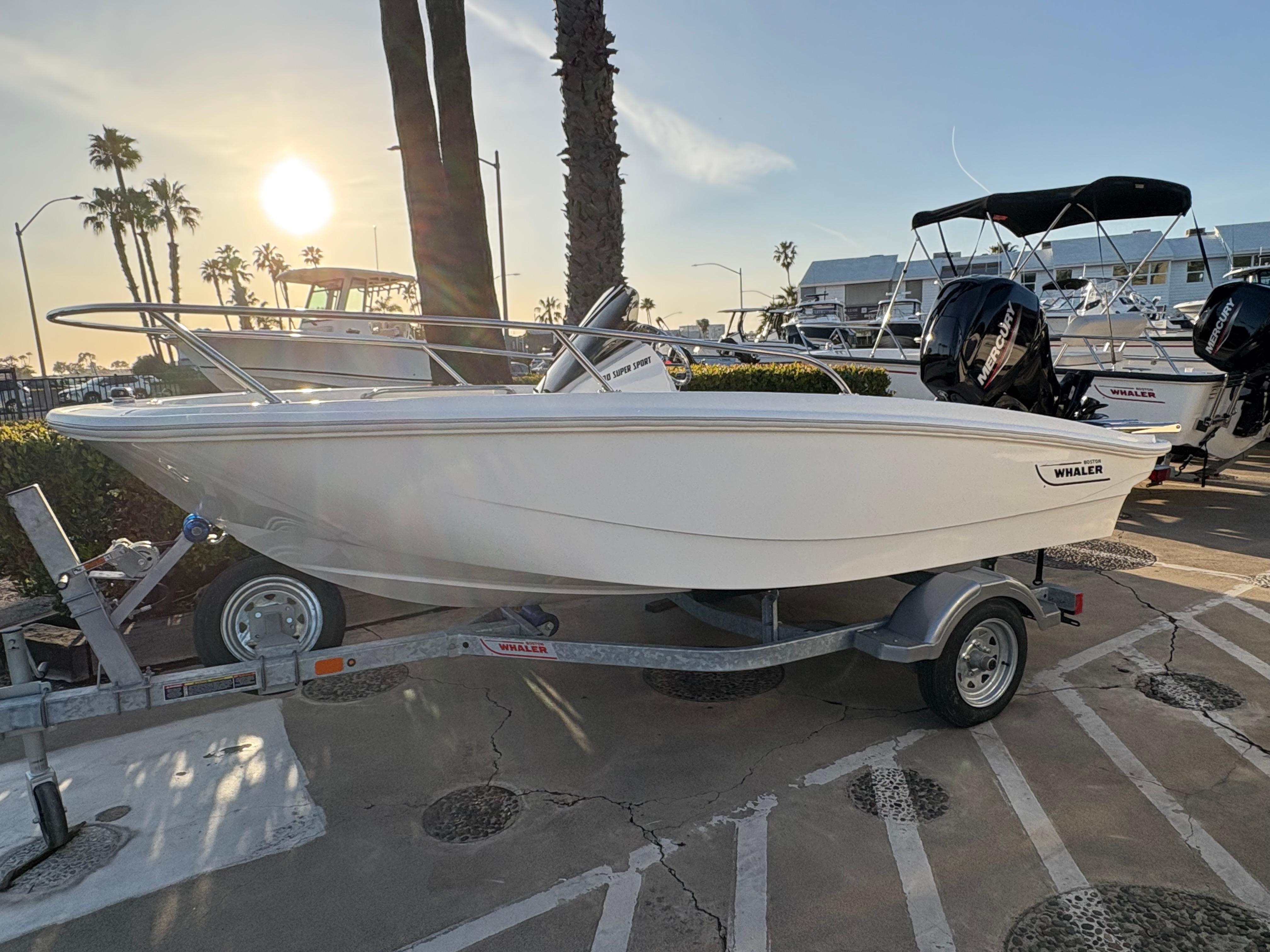 2025 Boston Whaler 130 Super Sport #BW0825A primary image