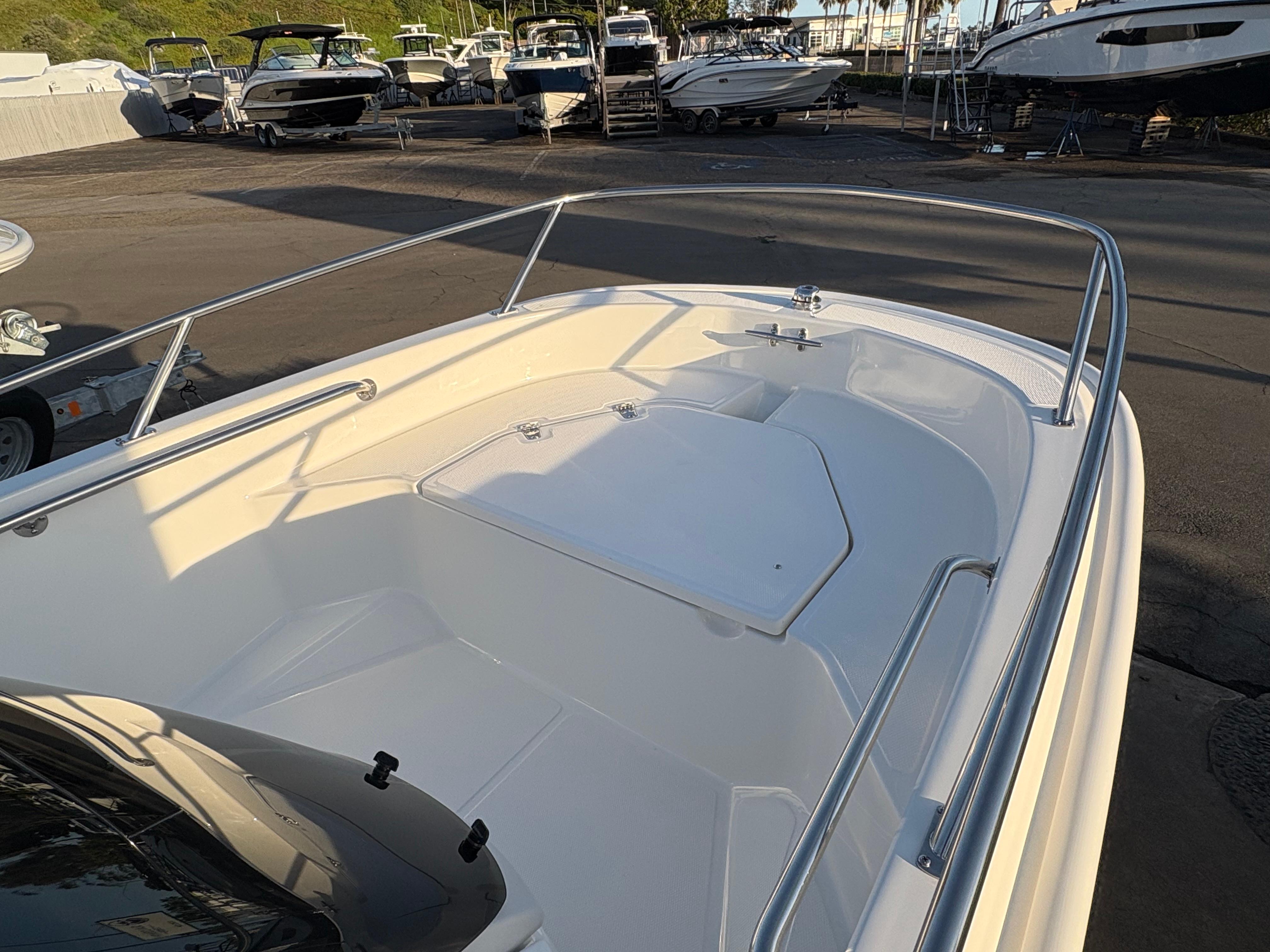 2025 Boston Whaler 130 Super Sport #BW0825A inventory image at Sun Country Marine Group, Newport Beach 2025 Boston Whaler 130 Super Sport #BW0825A inventory image at Sun Country Marine Group, Newport Beach
