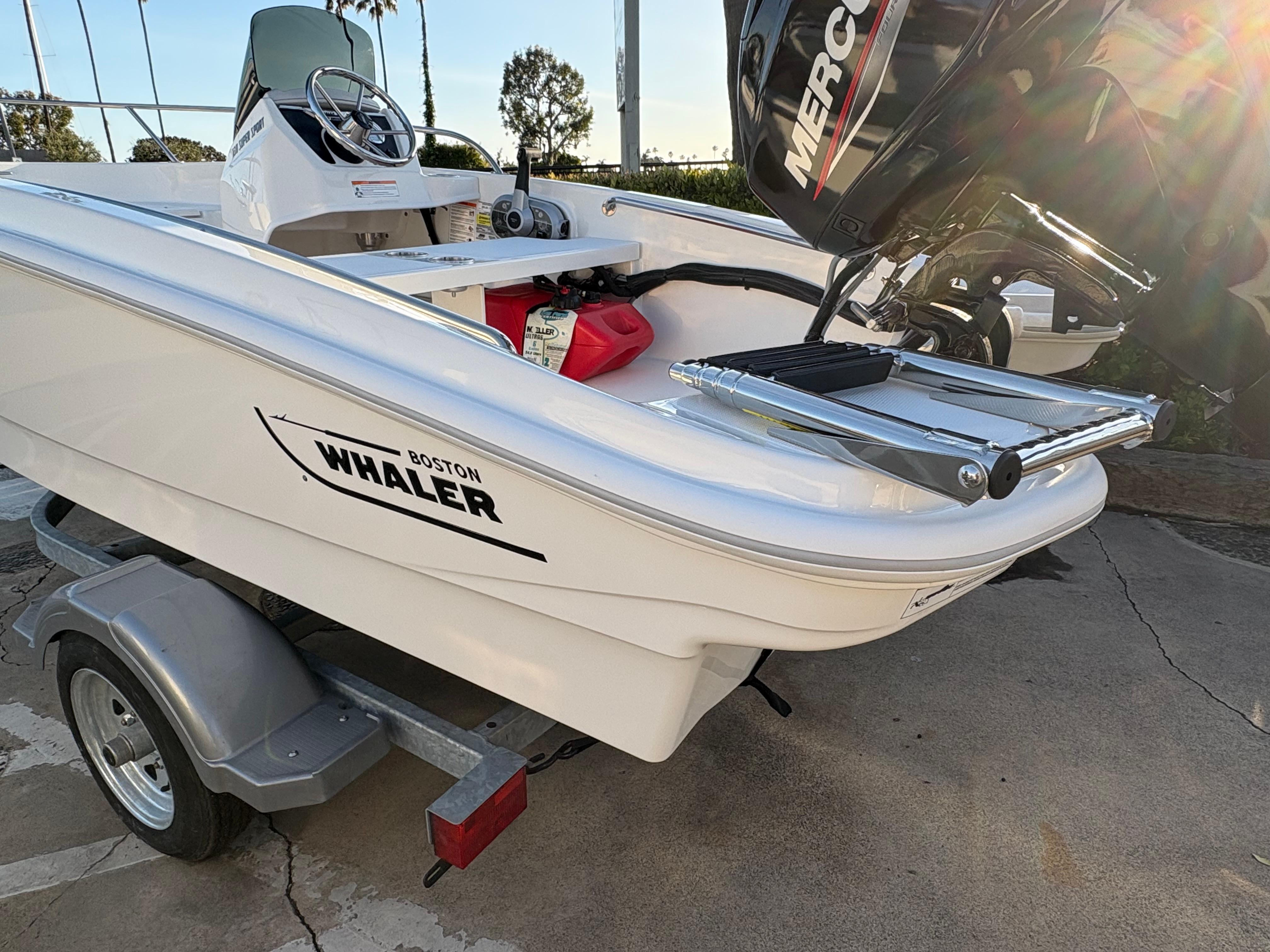2025 Boston Whaler 130 Super Sport #BW0825A inventory image at Sun Country Marine Group, Newport Beach 2025 Boston Whaler 130 Super Sport #BW0825A inventory image at Sun Country Marine Group, Newport Beach